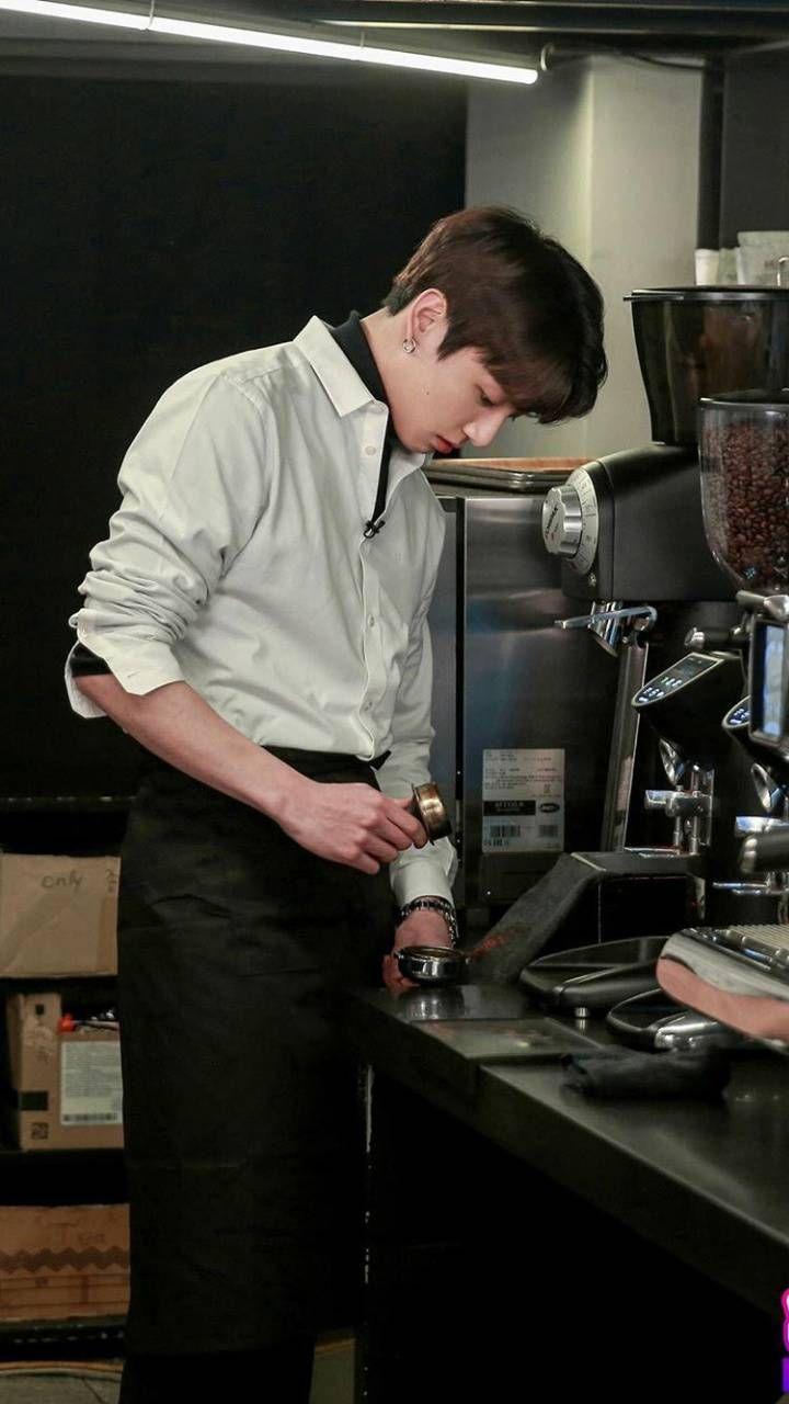 720x1280 Herunterladen Jungkook Barista Wallpaper von Bts_is_bae auf Zedge ™ jetzt. Durchsuchen. Bts jungkook, Jungkook, Foto jungkook