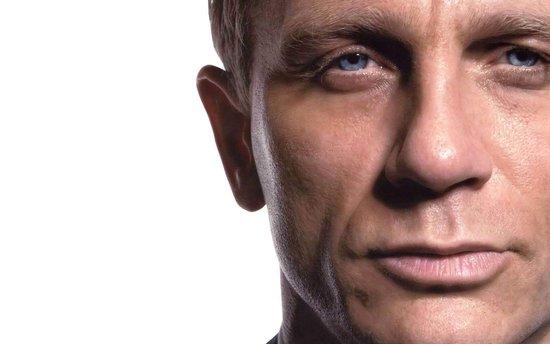 1920x1200 Daniel Craig Wallpaper 30192 1920x1200 px