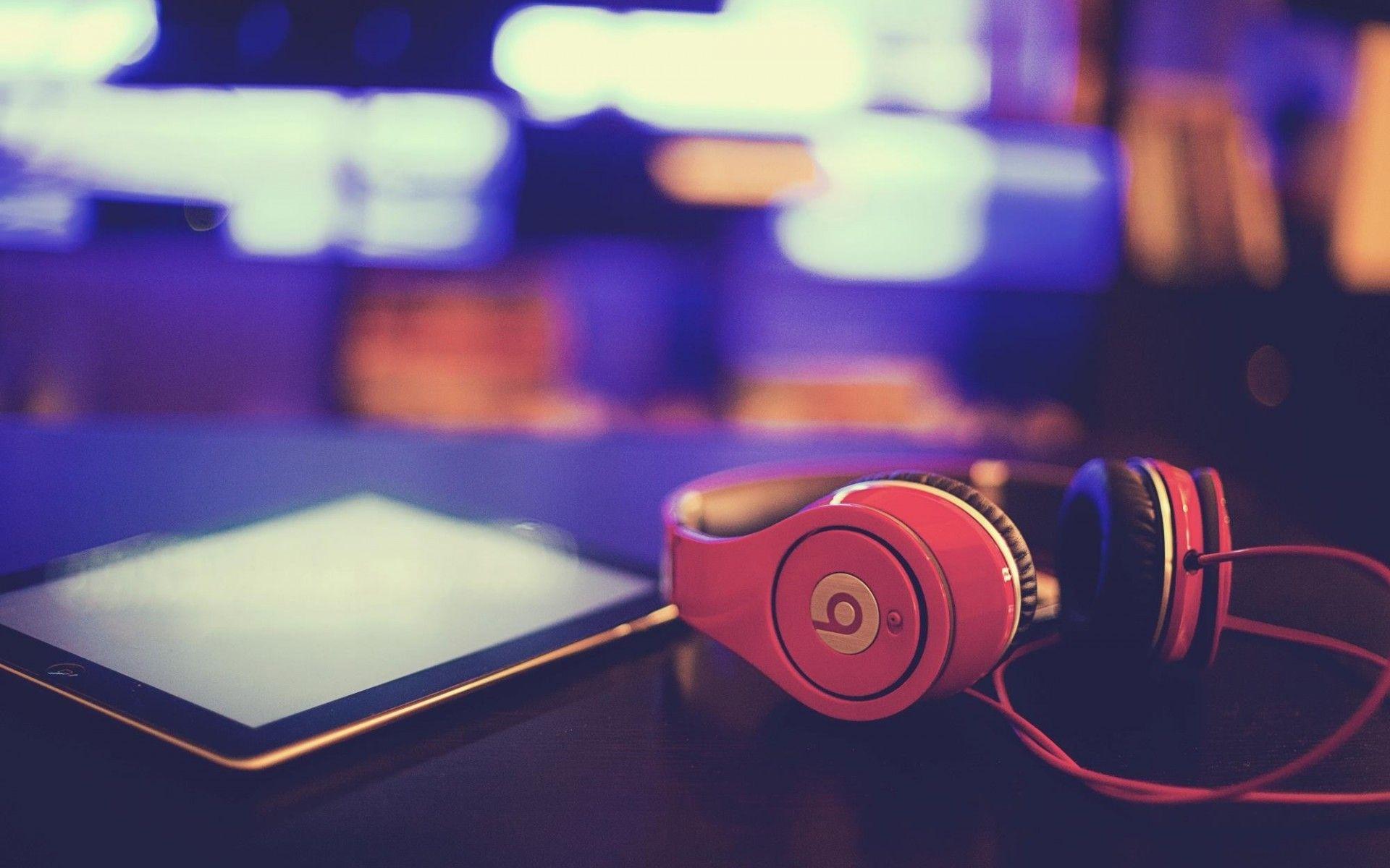 1920x1200 Beats by Dr. Dre Headphones and iPad wallpaper. Beats by Dr. Dre Headphones and iPad