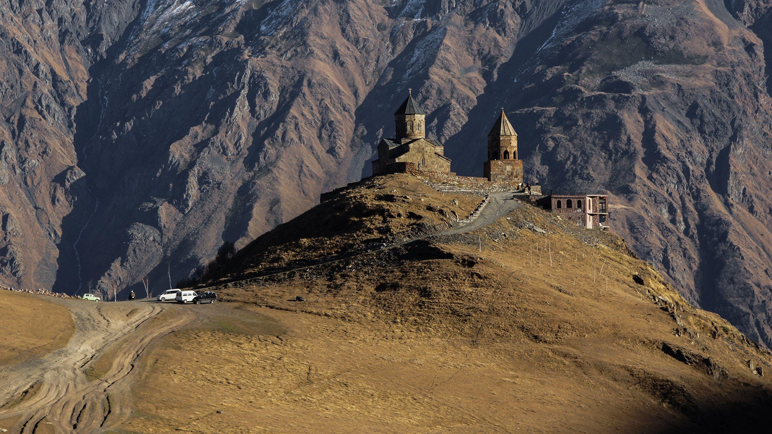 2560x1440 Desktop Wallpaper Church Georgia Kazbegi Gergeti 2560x1440