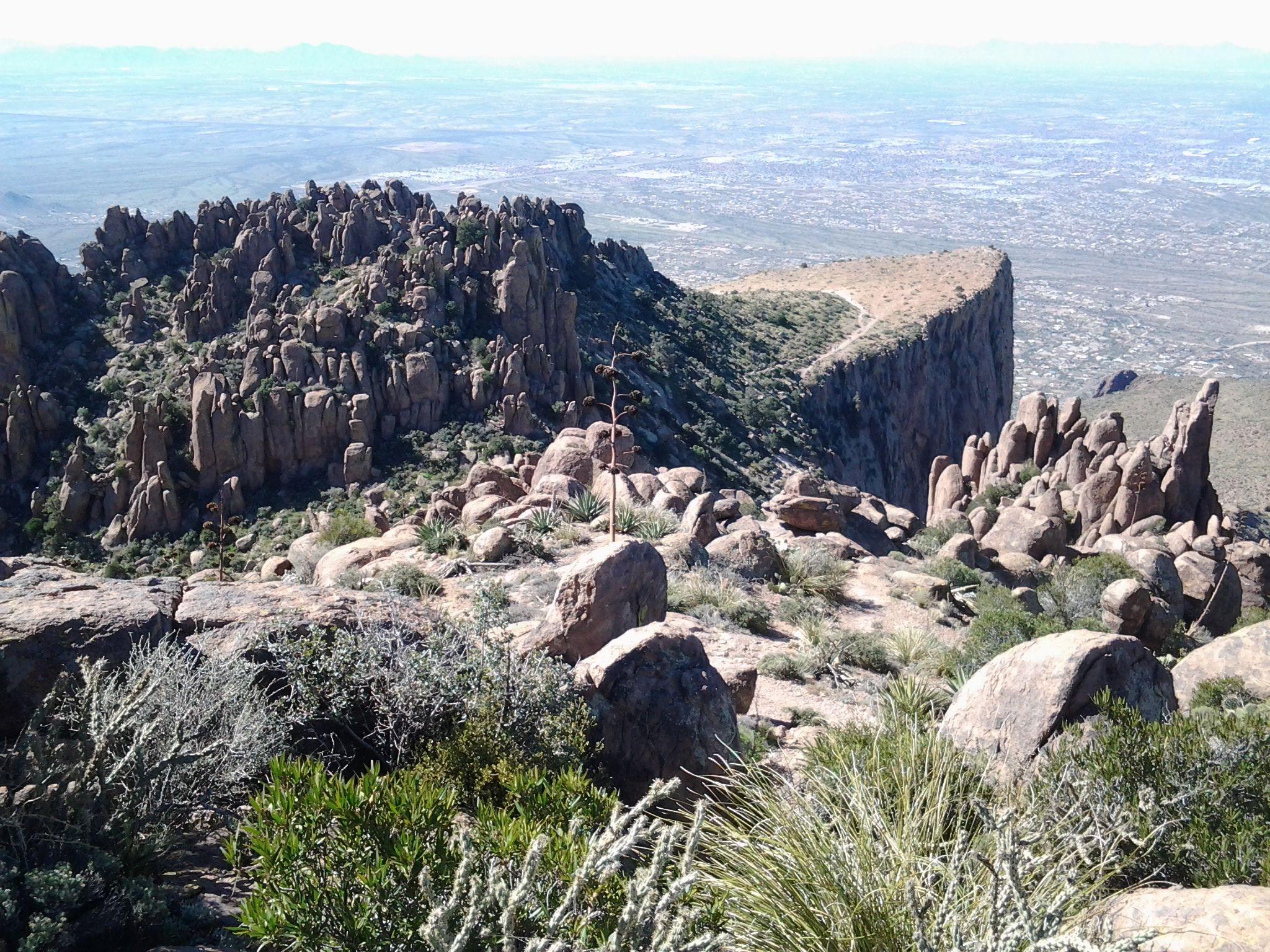 2048x1536 Superstition Mountains
