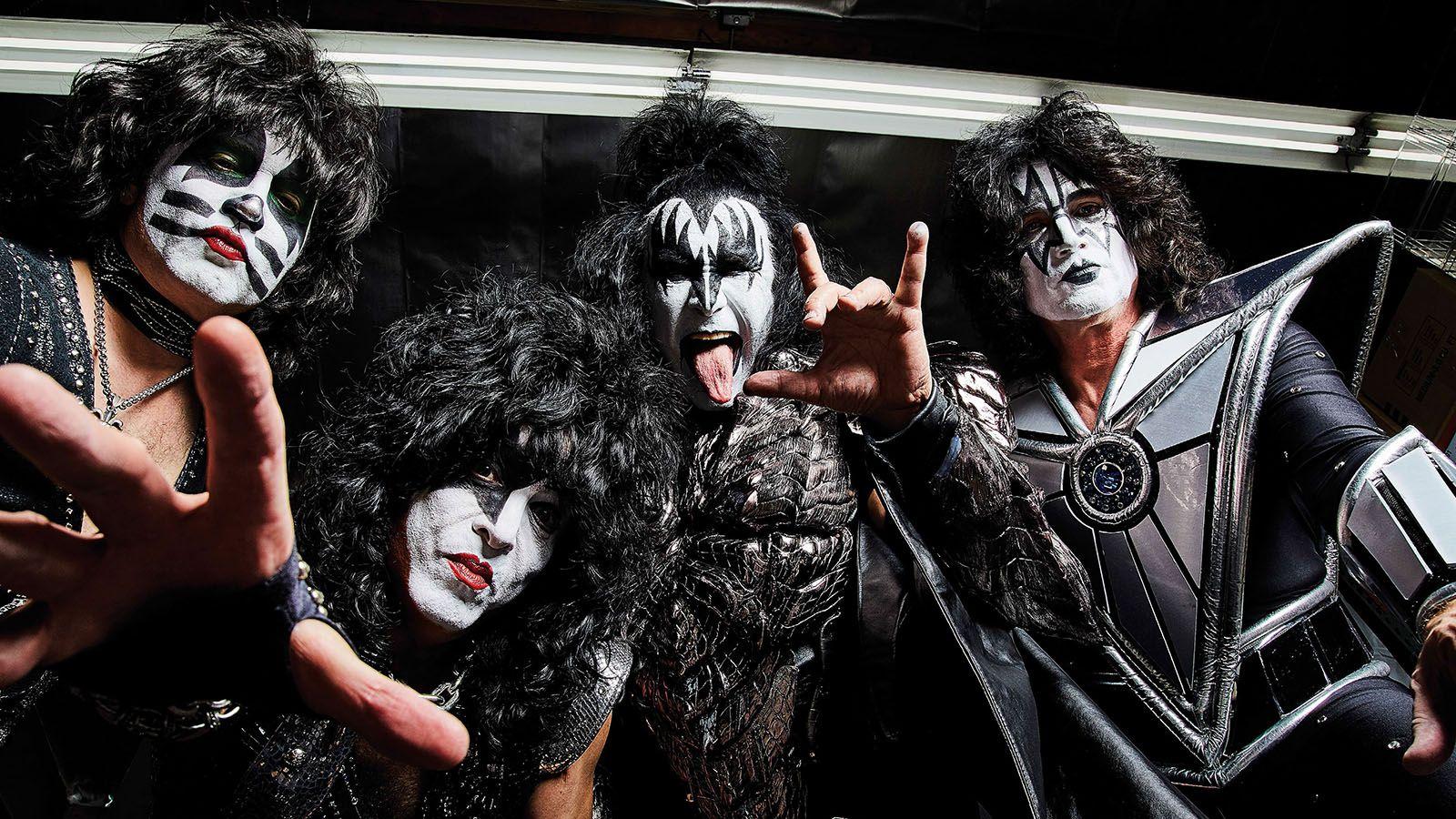 1600x900 Kiss Legends Gene Simmons and Paul Stanley Talk Ace Frehley, Vinnie Vincent, Bruce Kulick and More