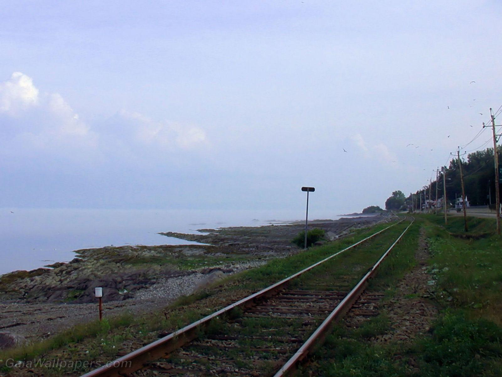 1600x1200 Railroad Near The Misty St Lawrence River Wallpaper 1600x1200 Desktop Wallpaper
