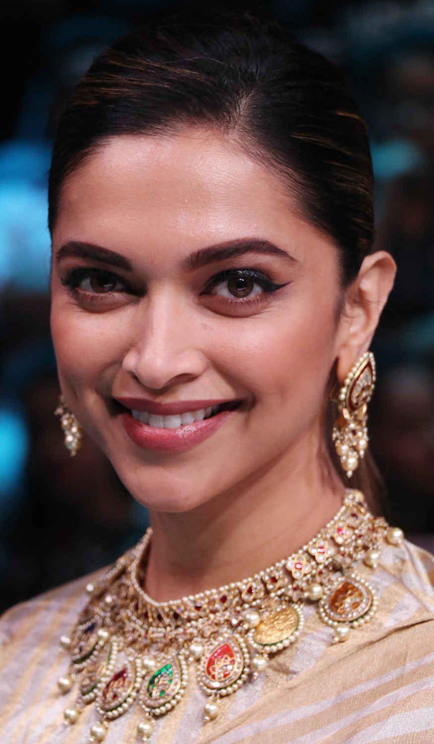875x1498 Deepika Padukone New HD Wallpaper & High Definition Image (1080p) (875x1498) (2020)