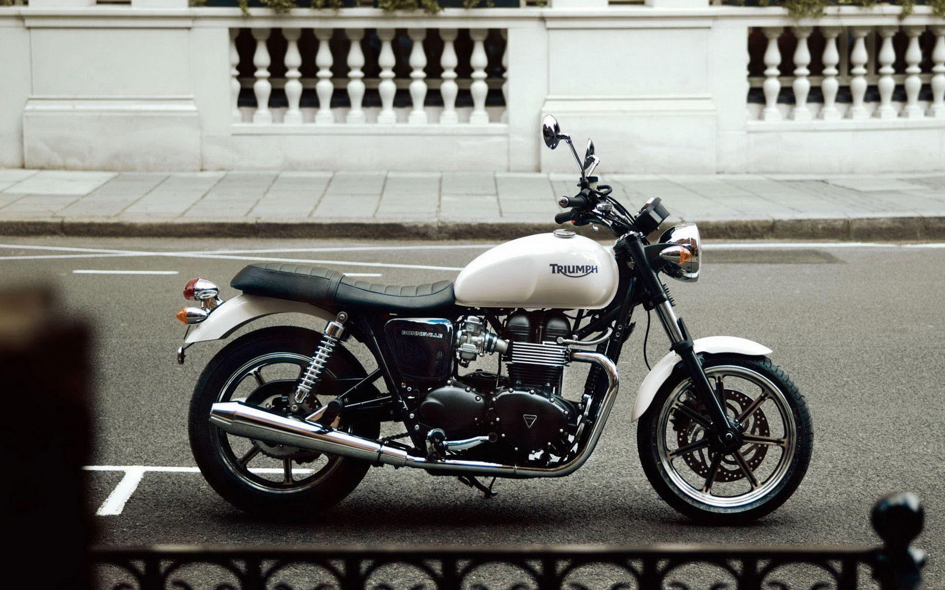 1920x1200 Triumph Bonneville Wallpaper