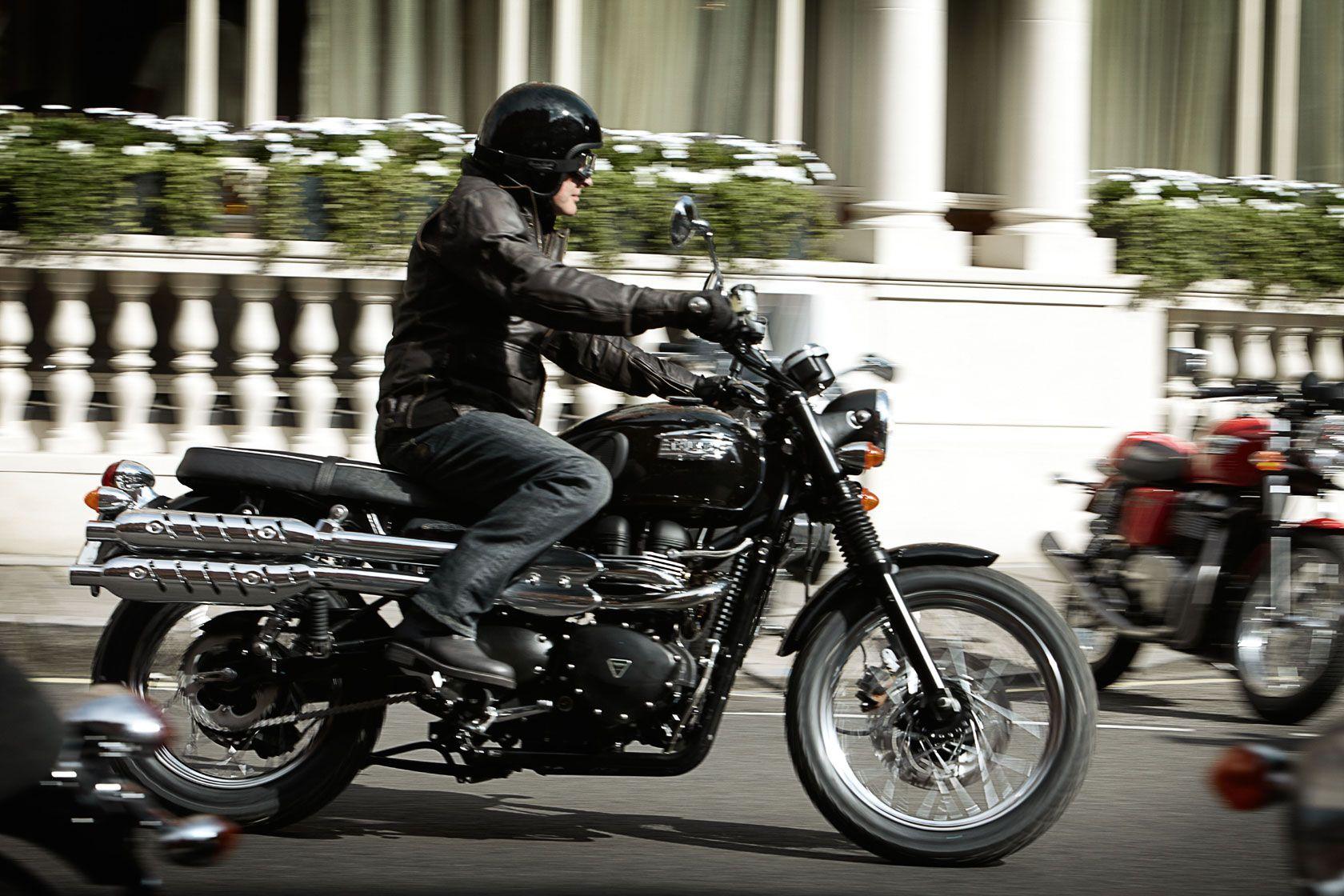 1680x1120 Triumph Scrambler r wallpaperx1120