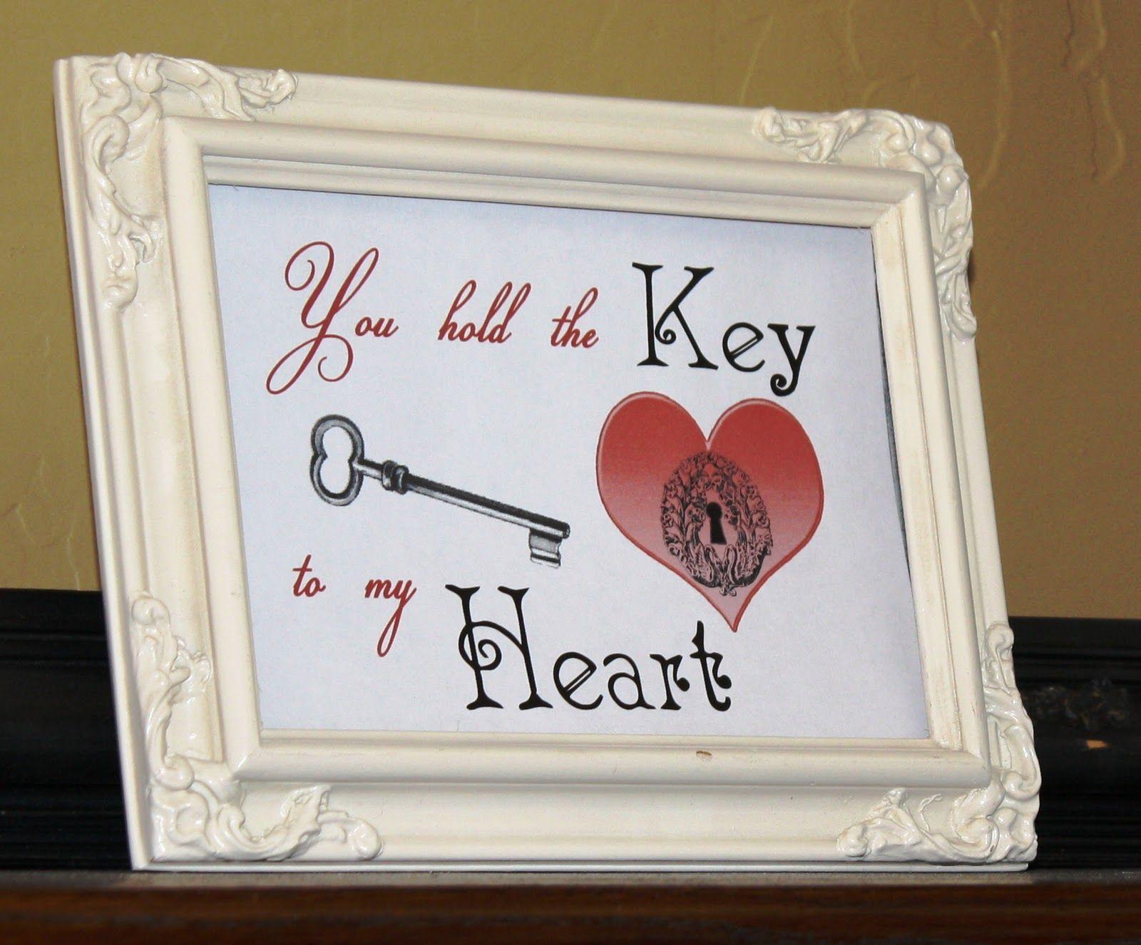 1600x1326 Christmas Wallpaper Free: Key to My Heart Art