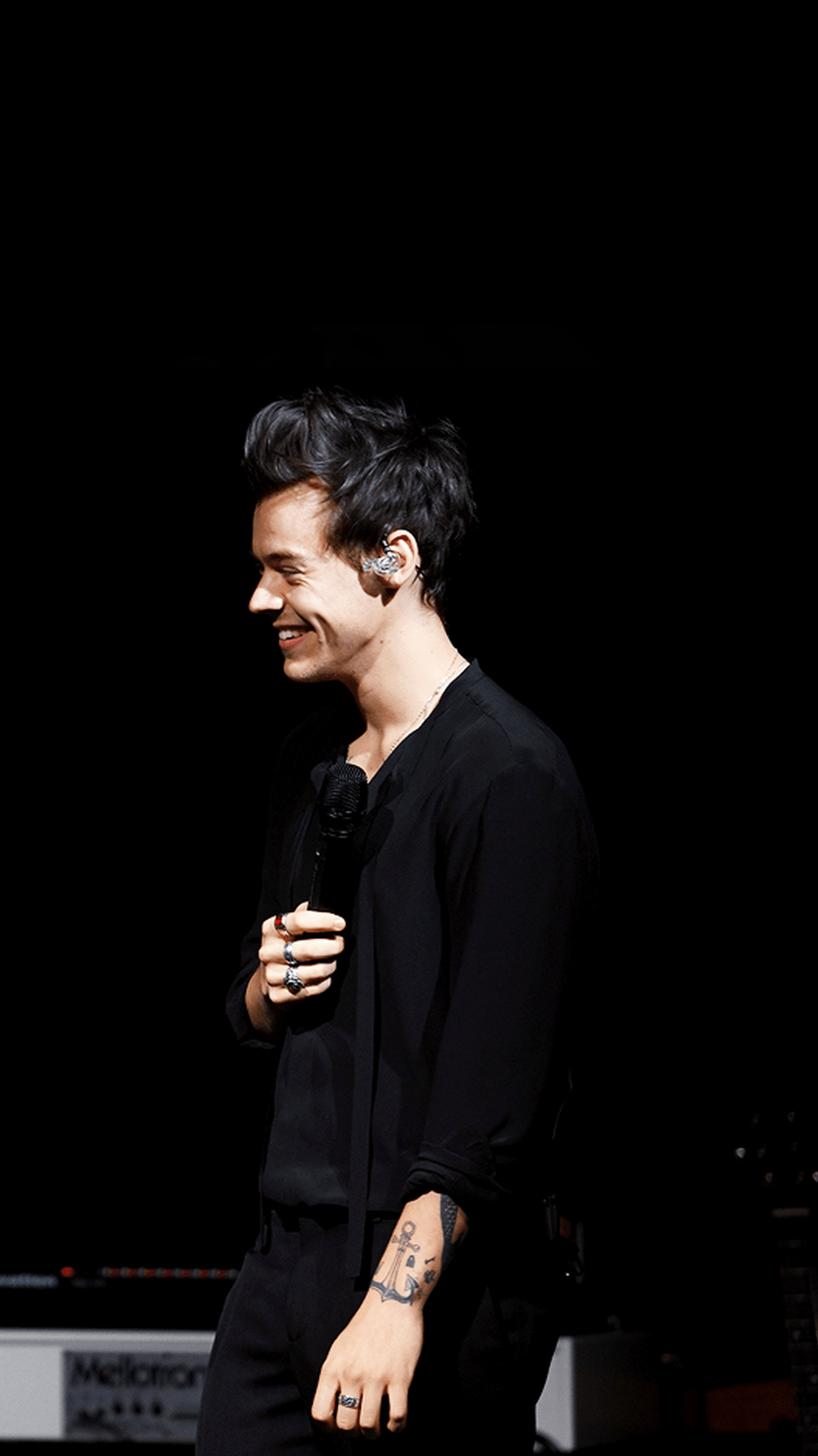 750x1334 Harry Styles Wallpaper Laptop