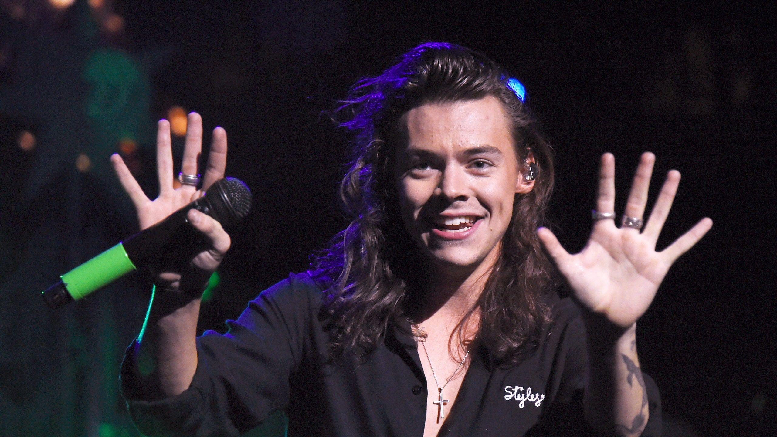 2560x1440 Harry Styles Opens Up About Who 'Sweet Creature' Is About