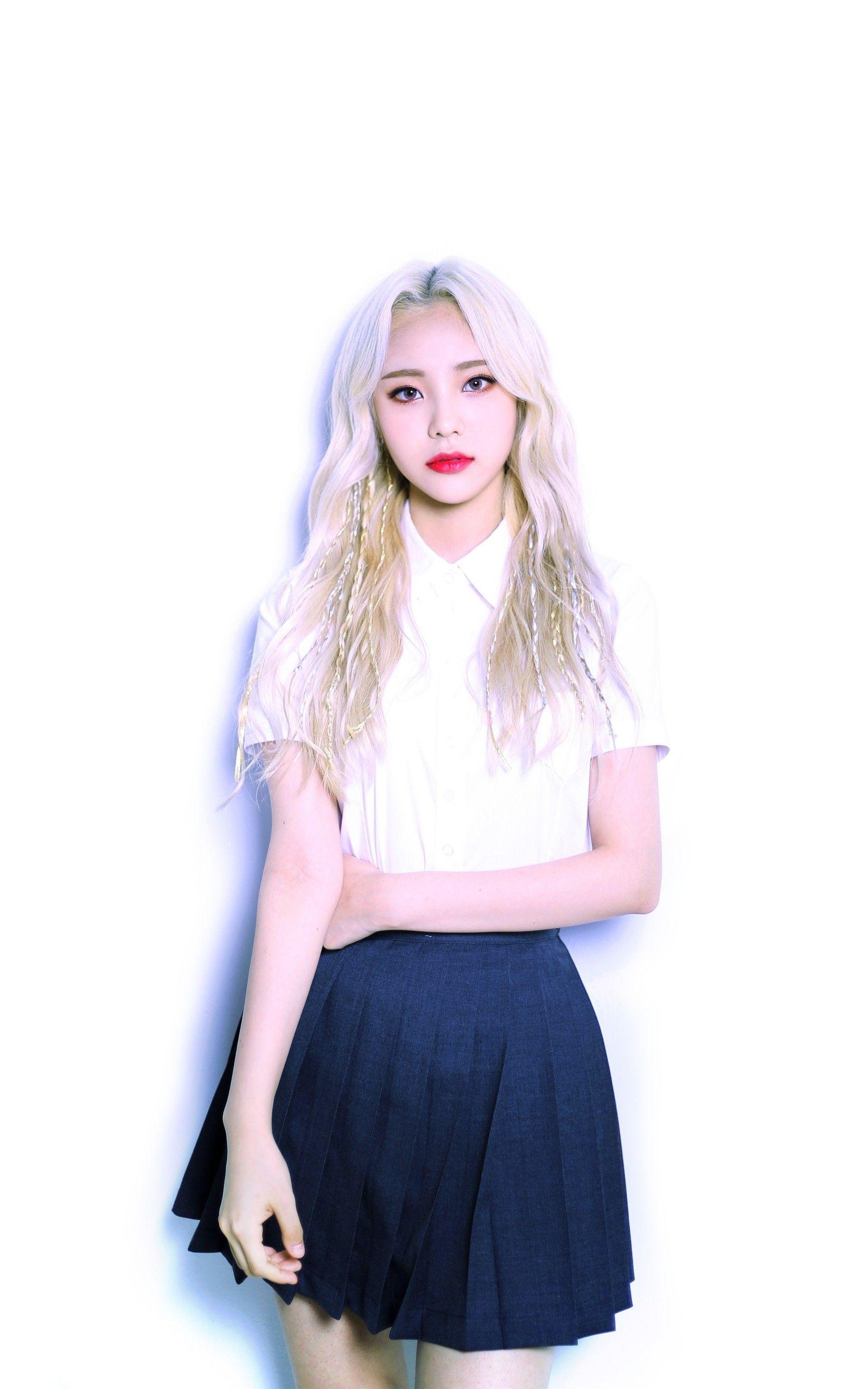 1600x2560 Loona Wallpaper