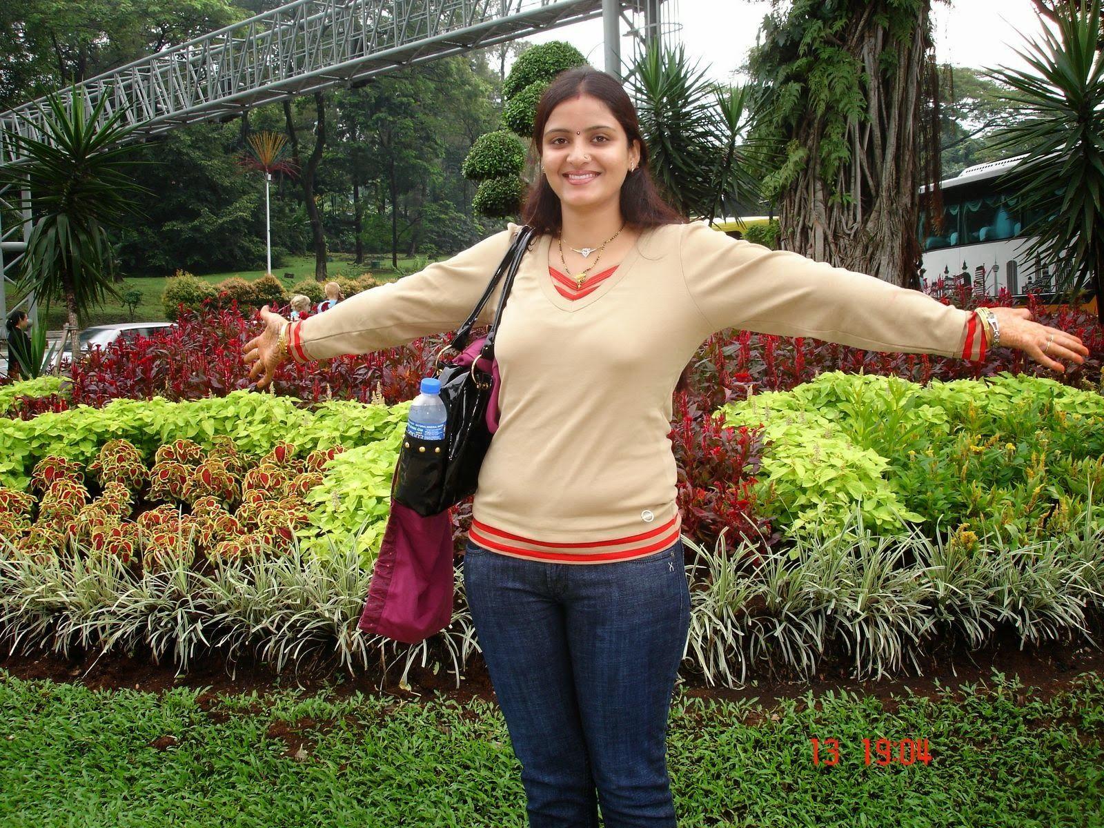 1600x1200 Beautiful Desi Bangladeshi Girls New Full HD Photo. Girl, Desi, Beautiful