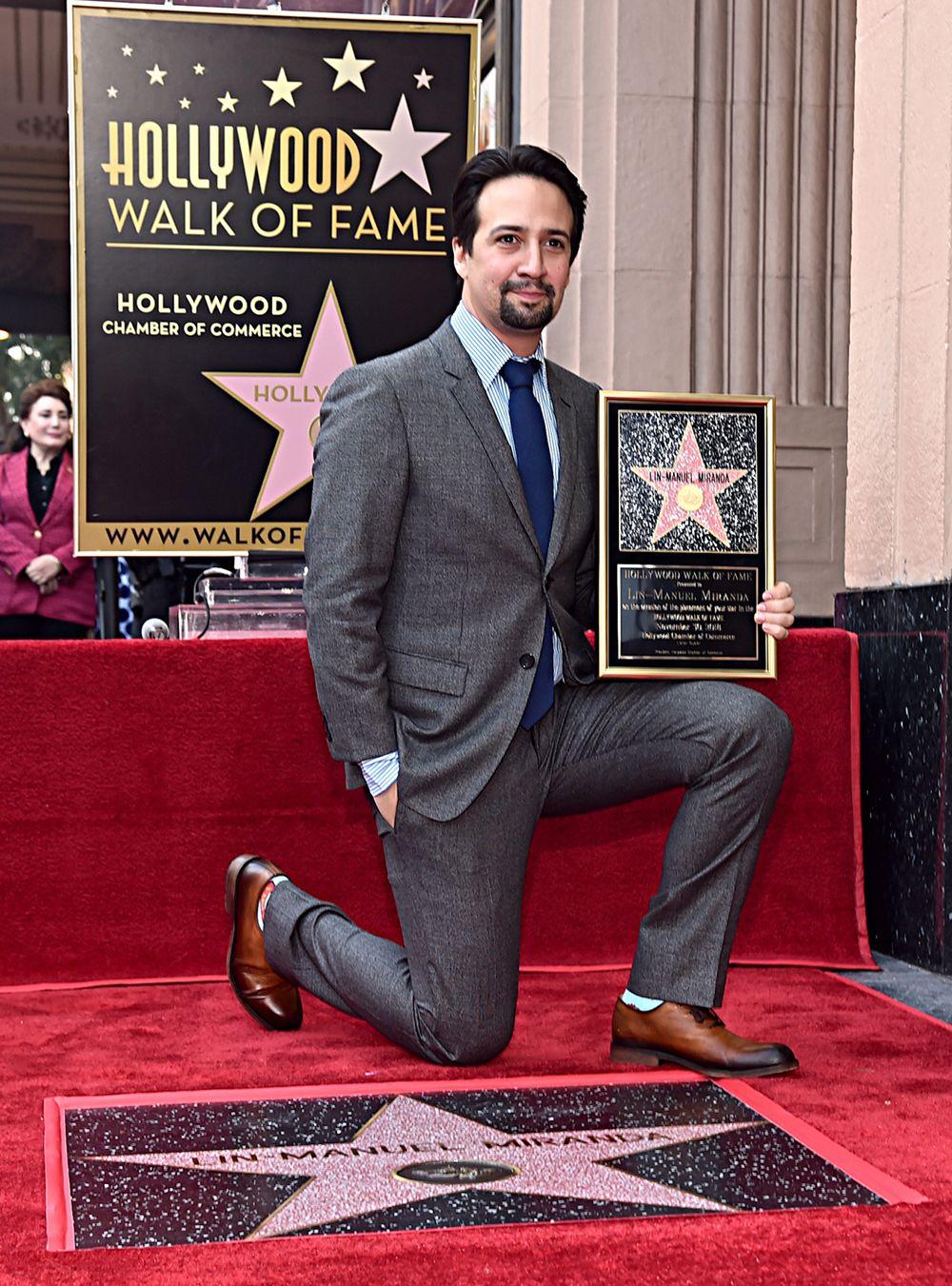 1000x1351 Mary Poppins Returns Star Lin Manuel Miranda Receives Hollywood Walk Of Fame Star