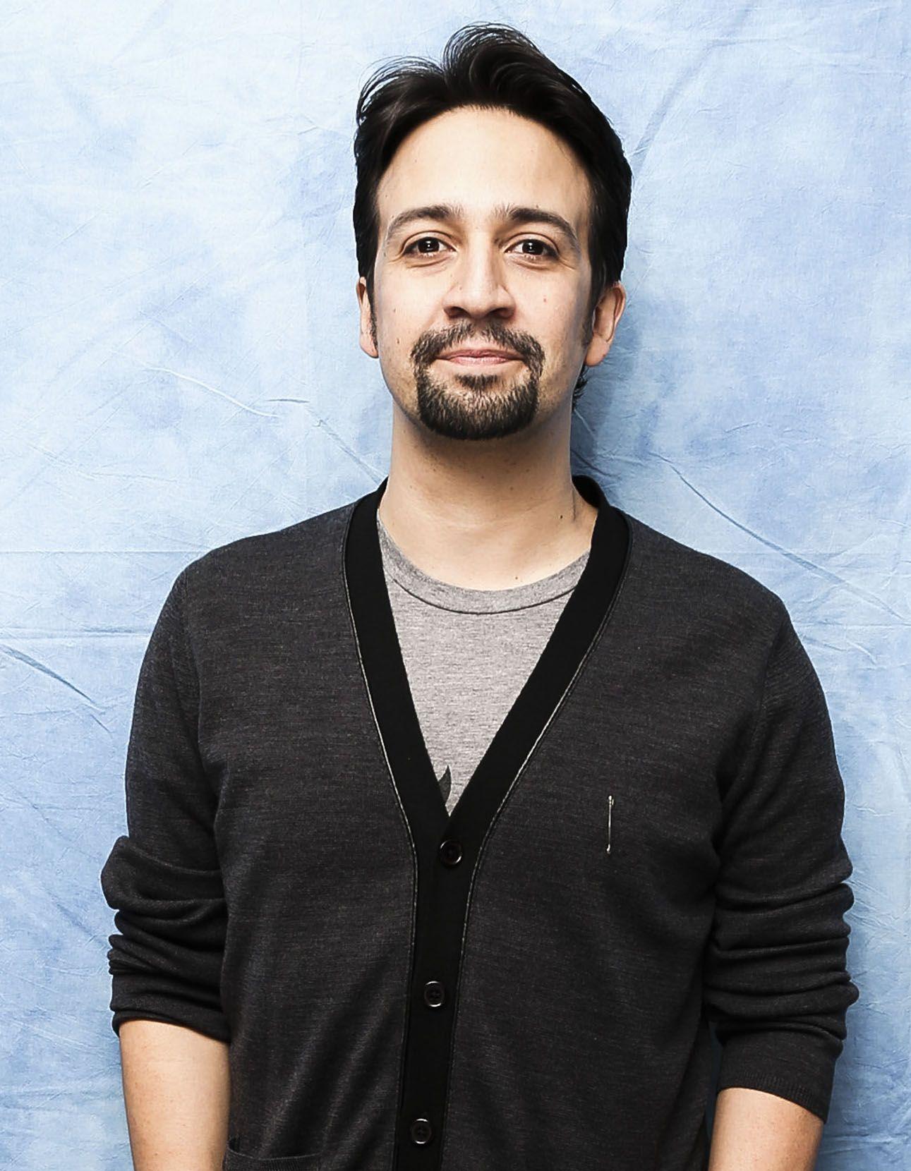 Lin-Manuel Miranda Interpreta Popurrí De ‘Encanto’ En ‘Tonight Show