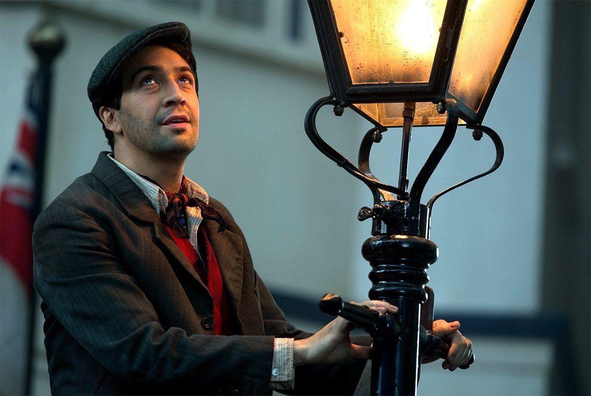 1200x804 New Mary Poppins Returns Image Give First Look Of Lin Manuel Miranda's Jack