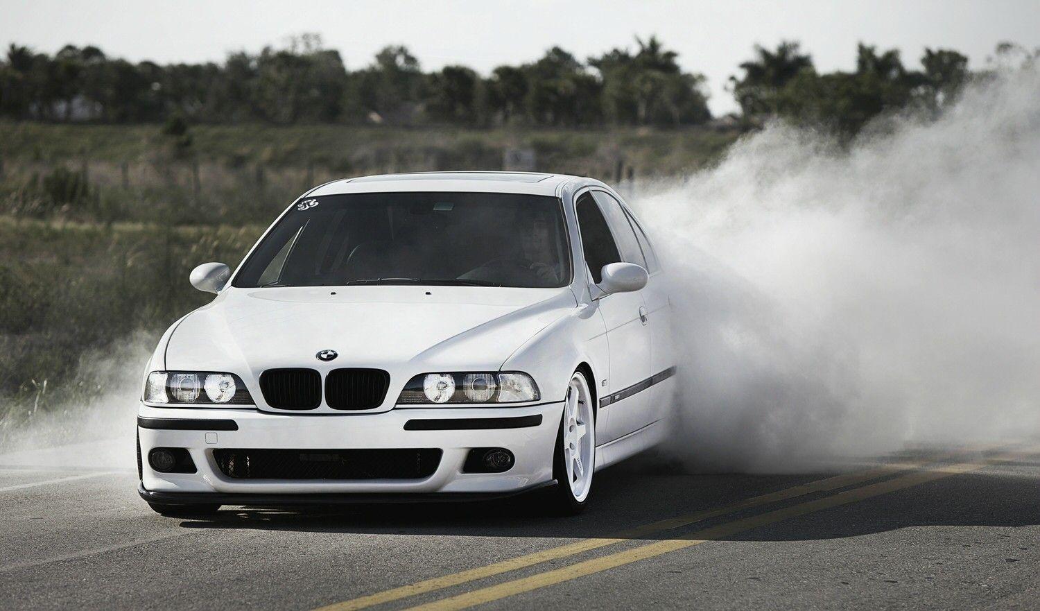 1500x881 E39 M5 Wallpaper