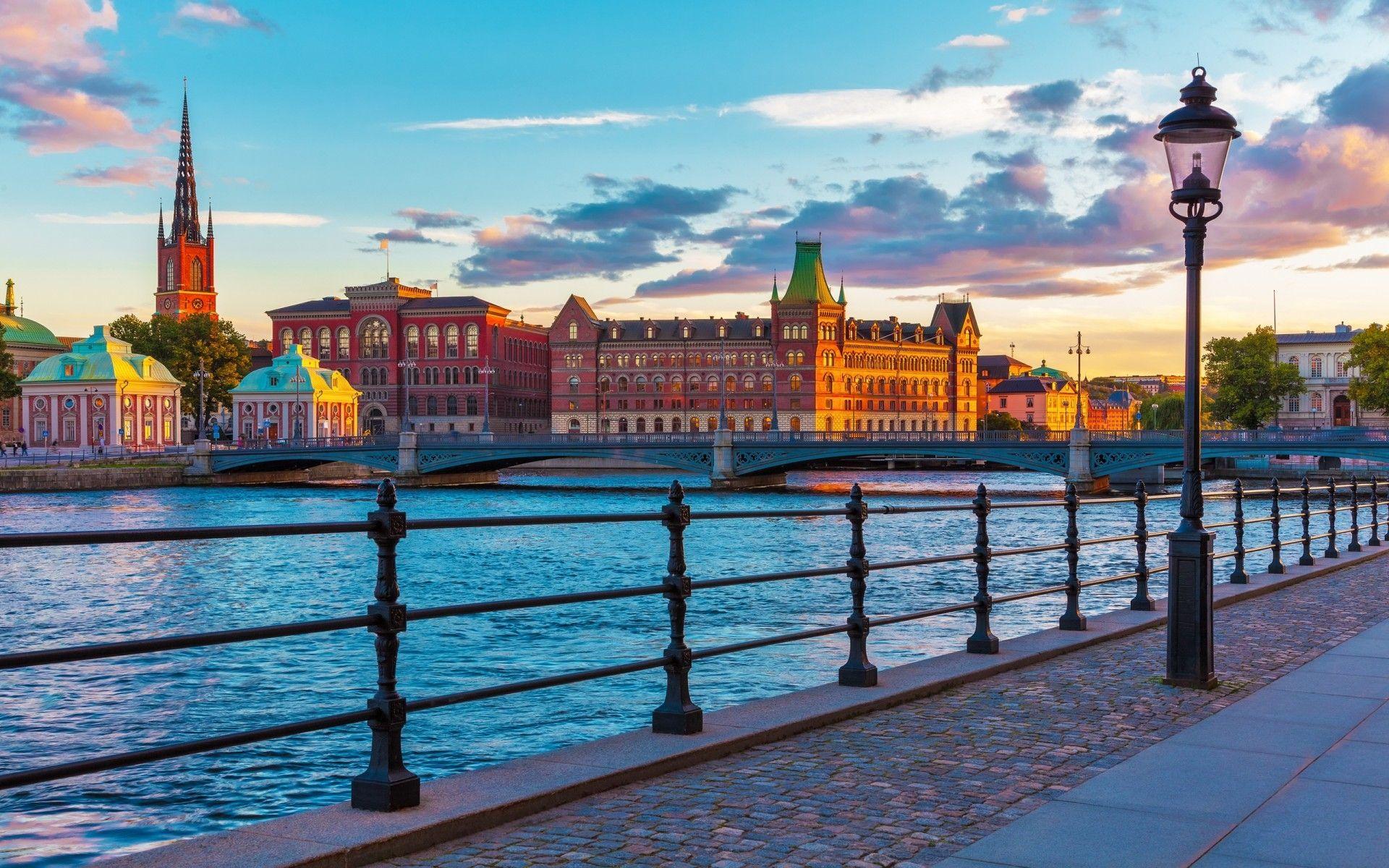 1920x1200 Download 1920x1200 Stockholm, Sweden, River Wallpaper for MacBook Pro 17 inch