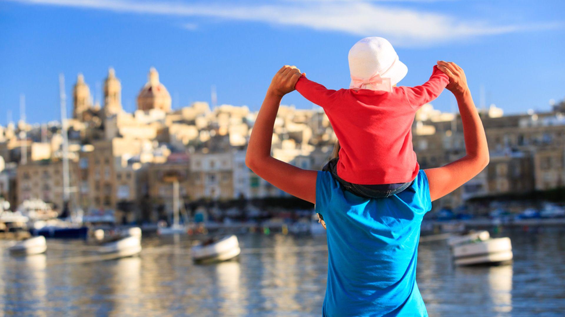 1920x1080 How to travel with children on long trips