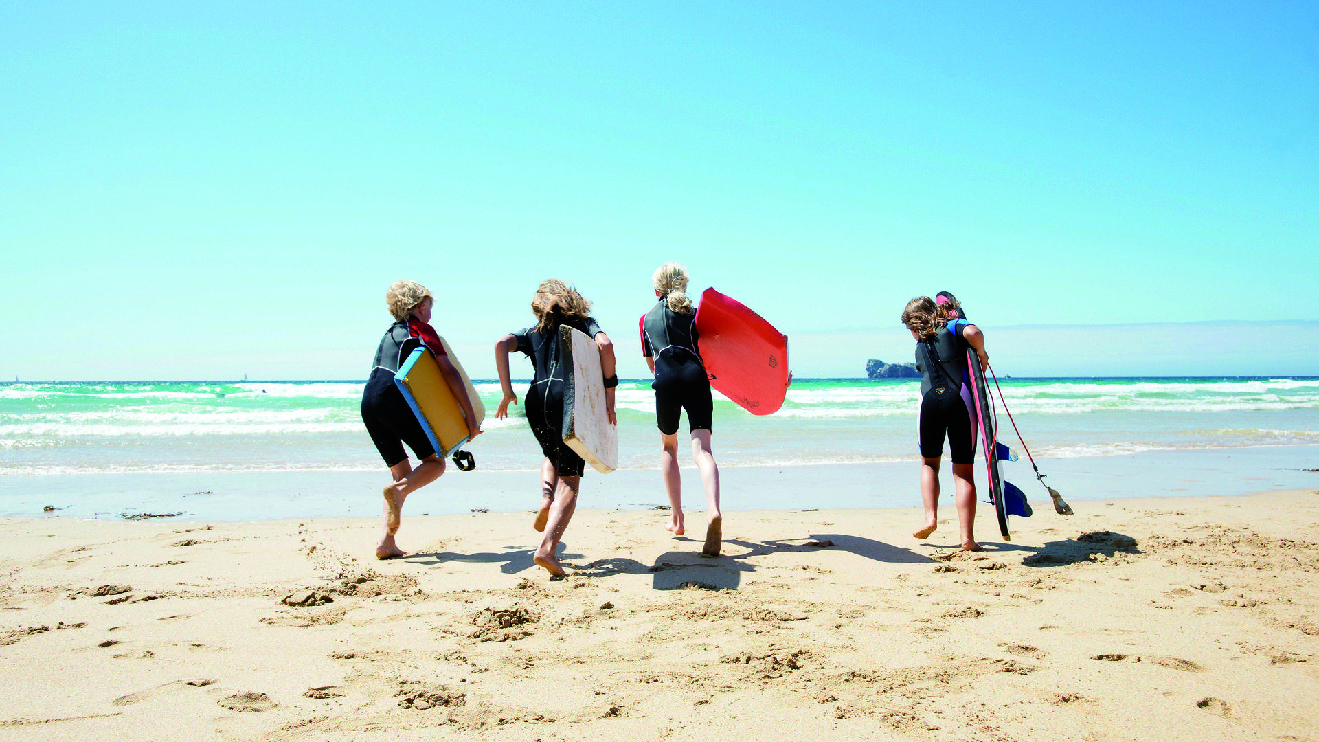 1920x1080 1920x1080px Family Holidays (2787.85 KB).03.2015
