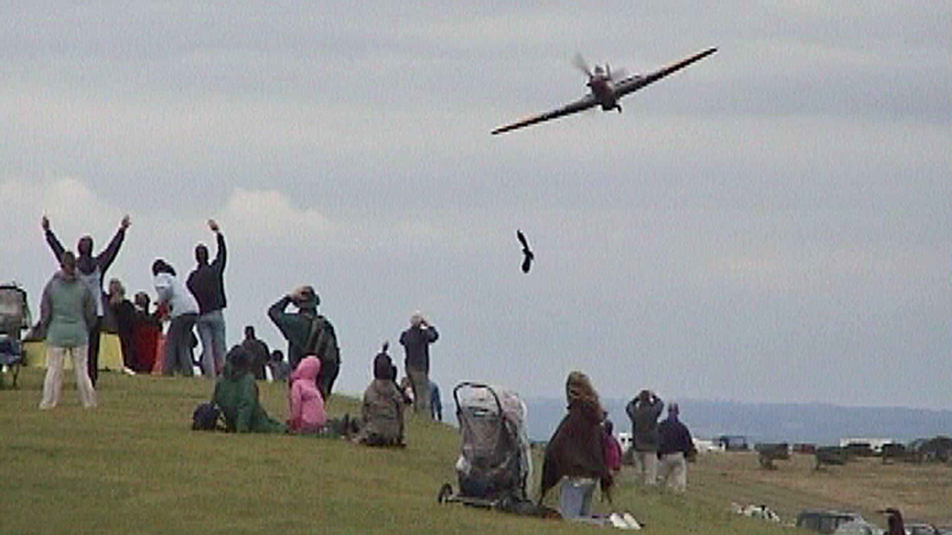 1920x1080 Awesome Hawker Hurricane Low Flypast War Wings