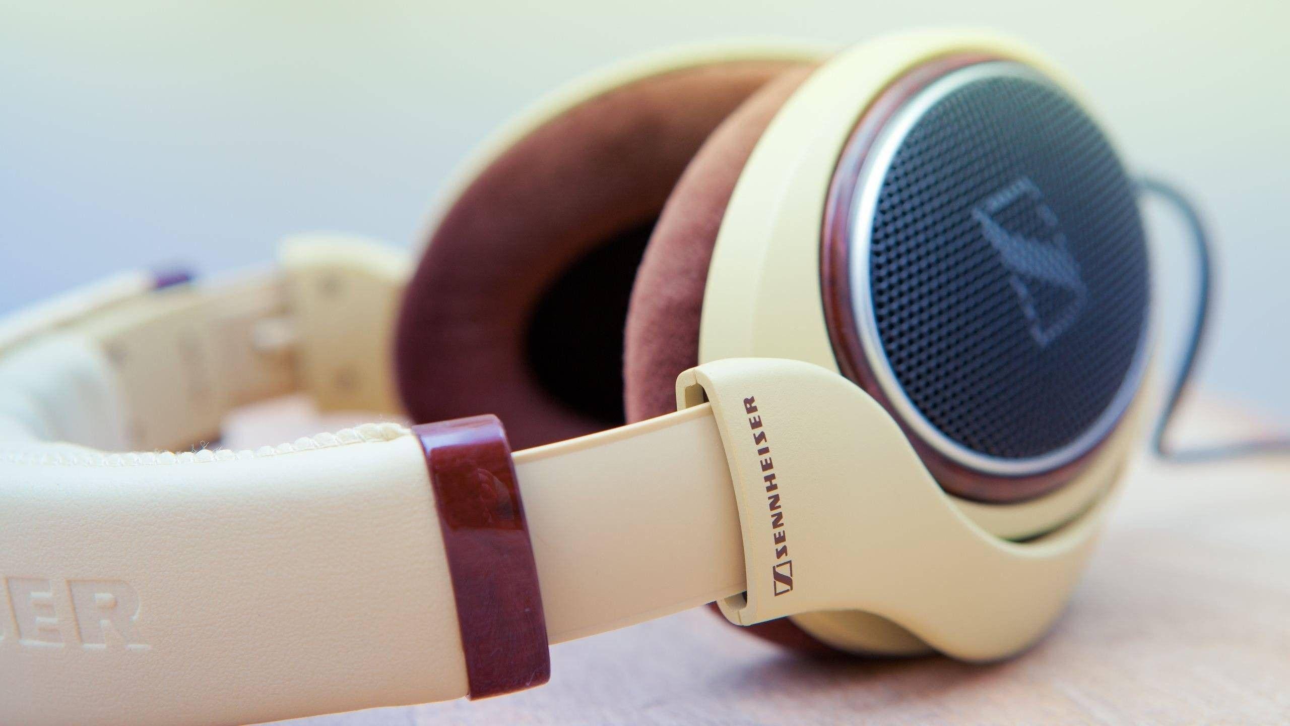 2560x1440 Sennheiser, Earphones Wallpaper HD / Desktop and Mobile Background