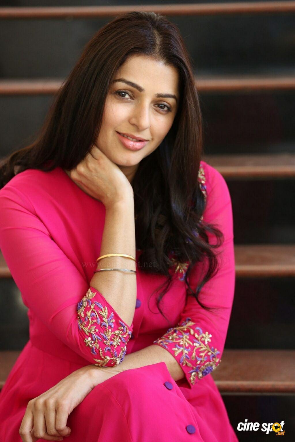 1024x1536 Bhumika Chawla Interview Photo (8)