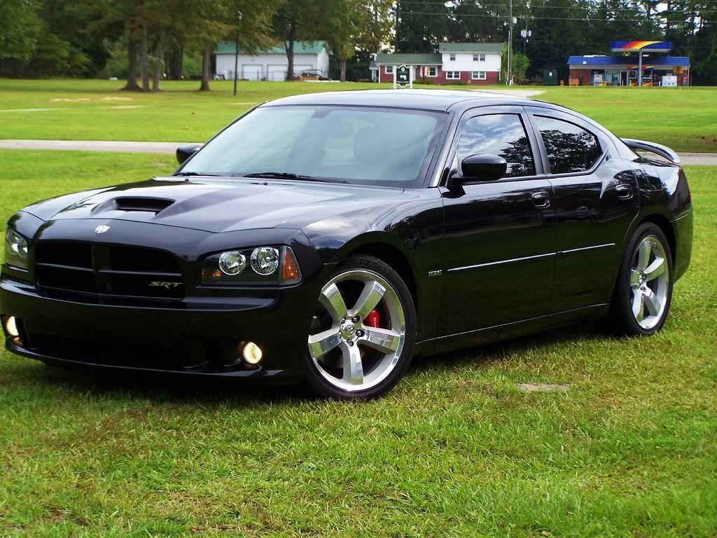 1024x768 Majestic Dodge Charger Srt8 2006 HD Car Wallpaper