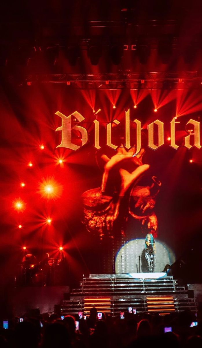 698x1200 Bichota Wallpaper