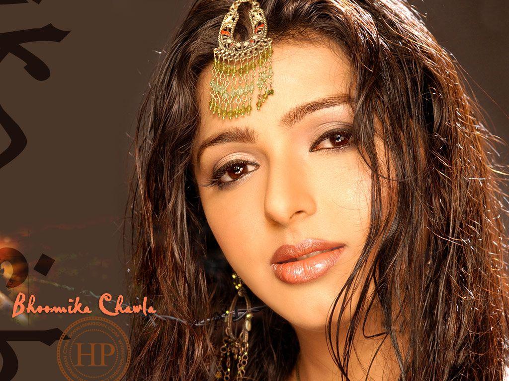 1024x768 Bhumika Chawla Wallpaper