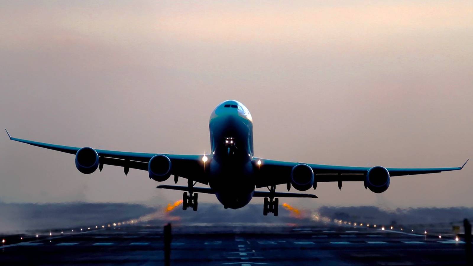 1600x900 Behind The Door: Airline Captain Reveals What Really Happens After Takeoff