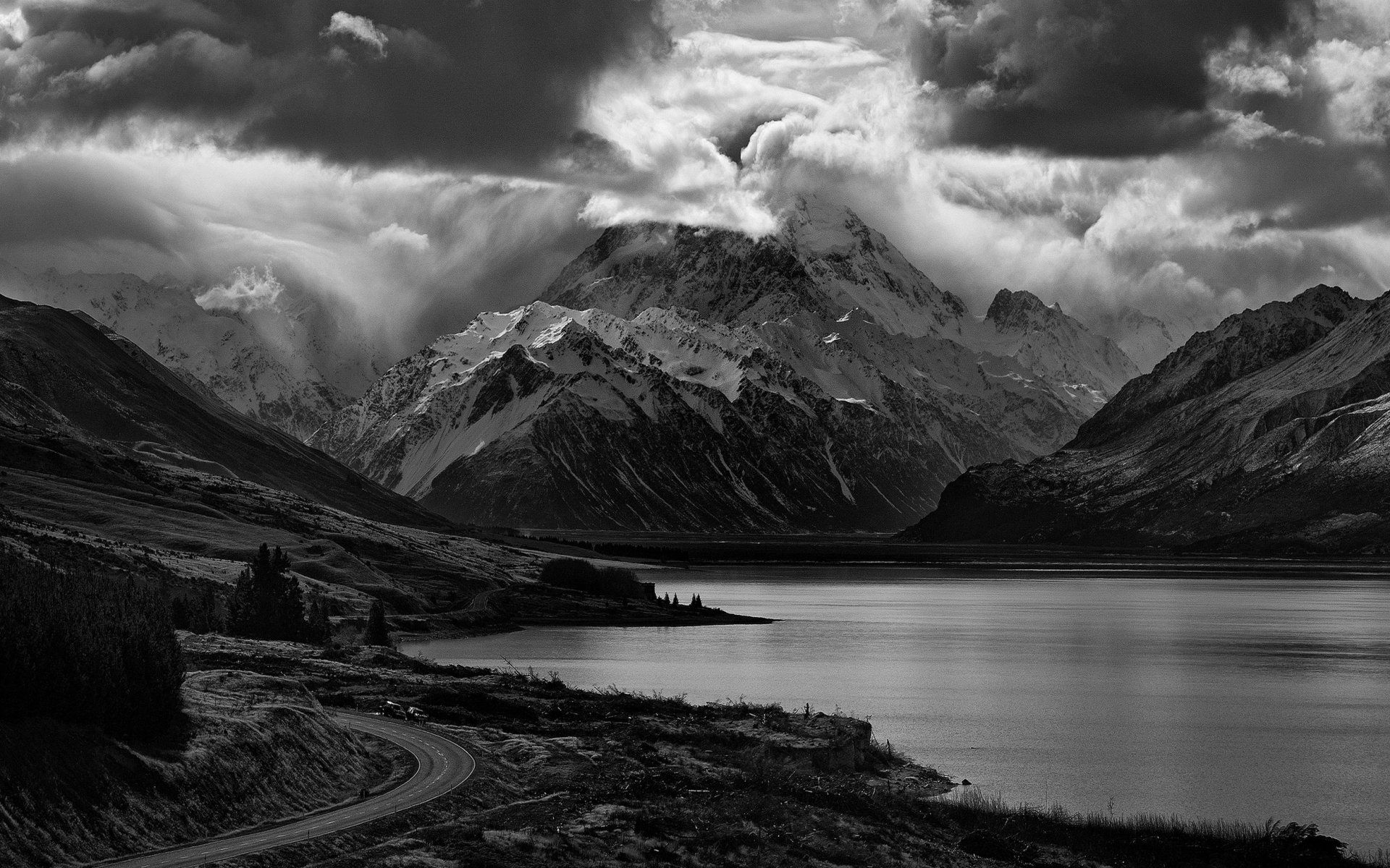1920x1200 Majestic Black & White Mountain Lake Landscape HD Wallpaperx1563