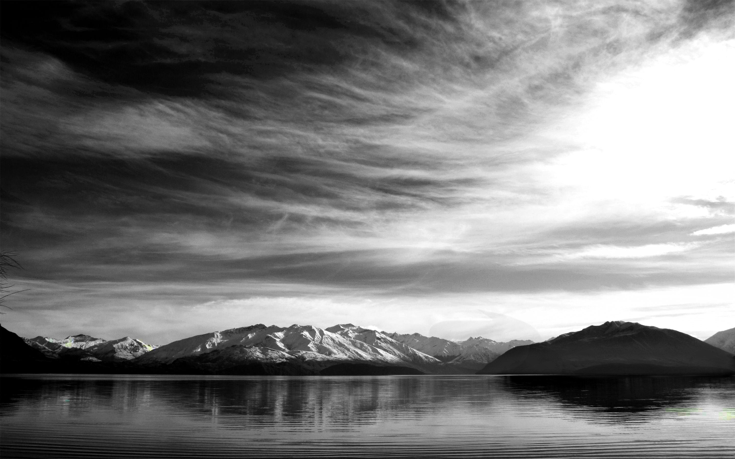 2880x1800 Desktop wallpaper: Black & White, Lake, Earth, Scenic, Mountain 4K free download for PC. 551449