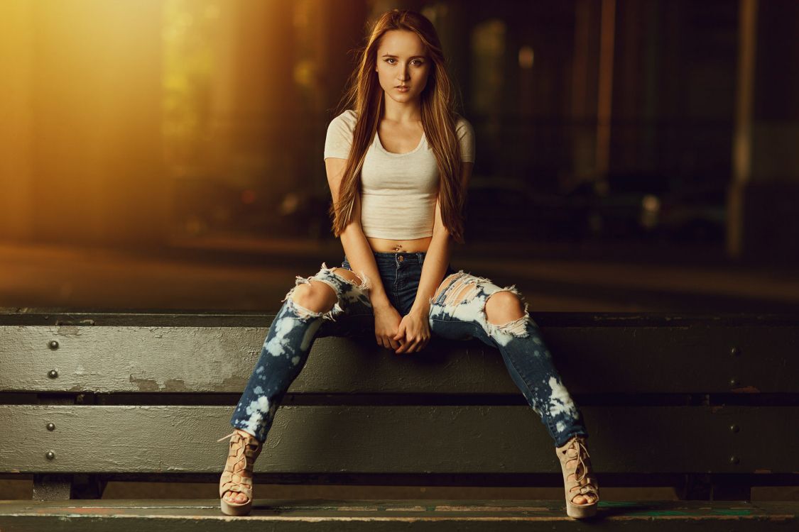 1125x750 Wallpaper Jeans, Sitting, Beauty, Fashion, Leg, Background Free Image