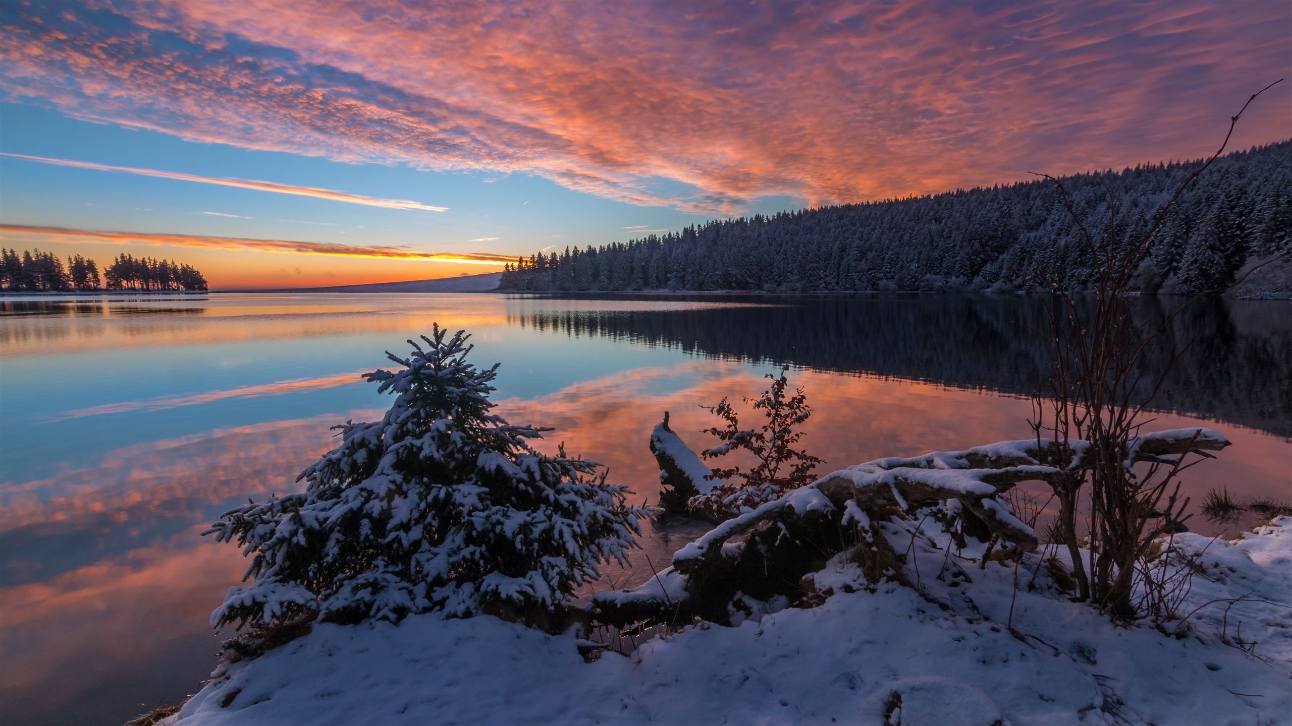 2560x1440 lake snow evening sunset 5k MacBook Air Wallpaper Download