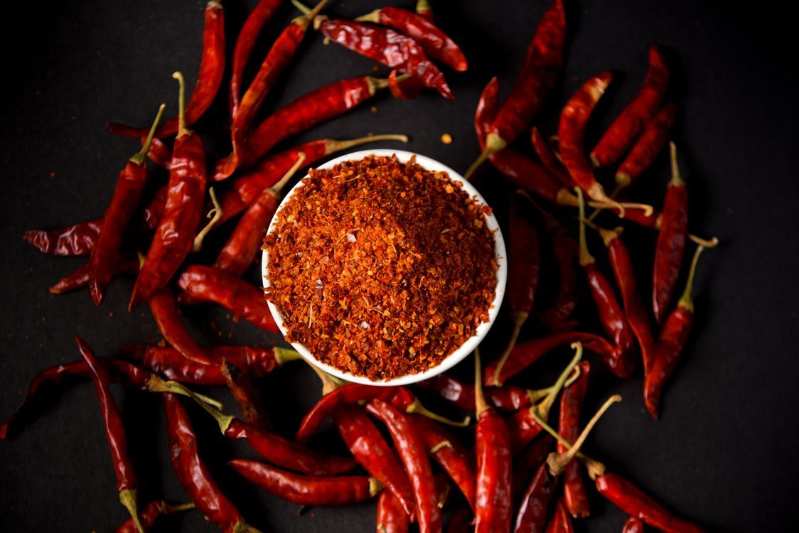 1124x750 Spicy Red Chili Pepper Powder in White Bowl · Free