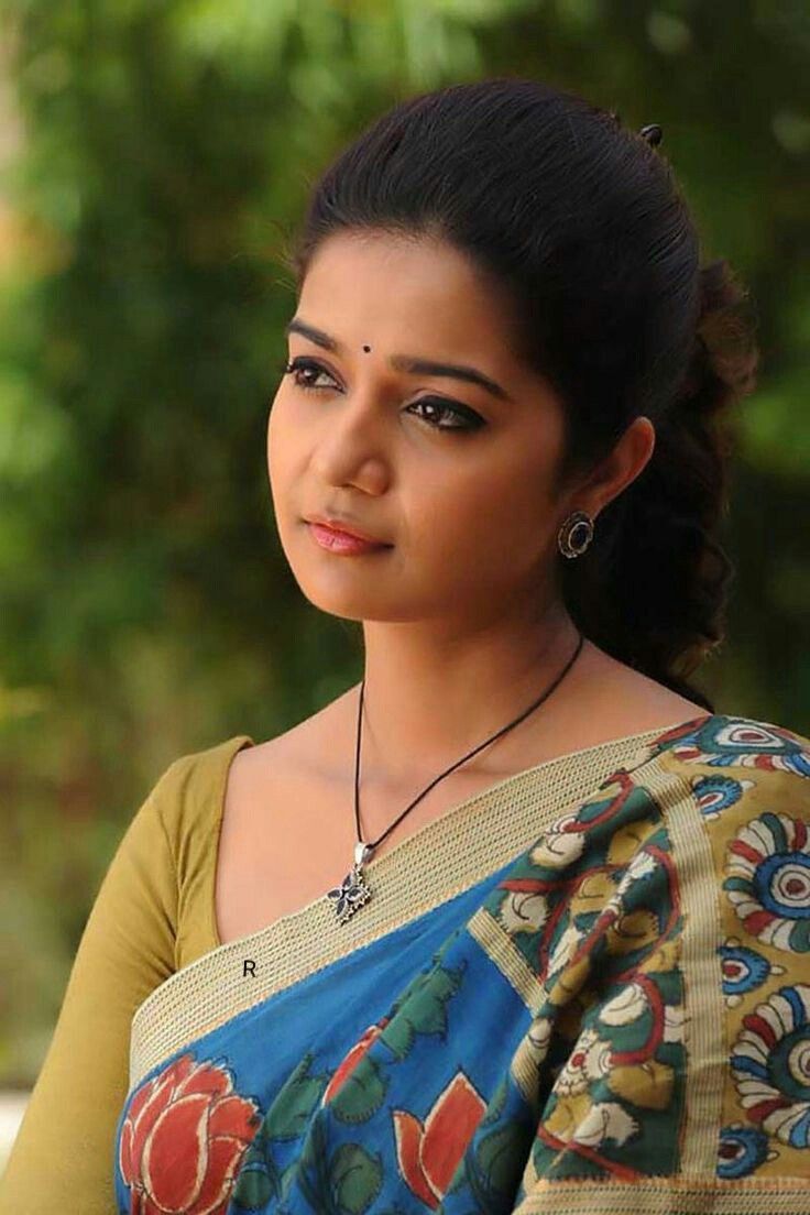 736x1104 Swathi name wallpaper. Swathi designer, Swathi name image, Heritage glam printed saree