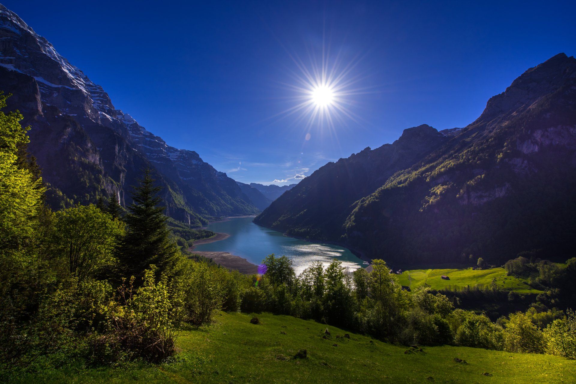 1920x1282 Sunlit Swiss Lake in Majestic Mountain 4K Ultra HD Wallpaperx4016