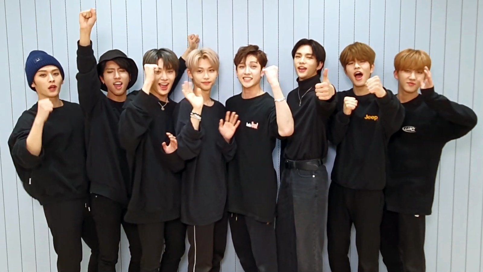 1600x900 Stray Kids Ot8 Desktop Wallpaper