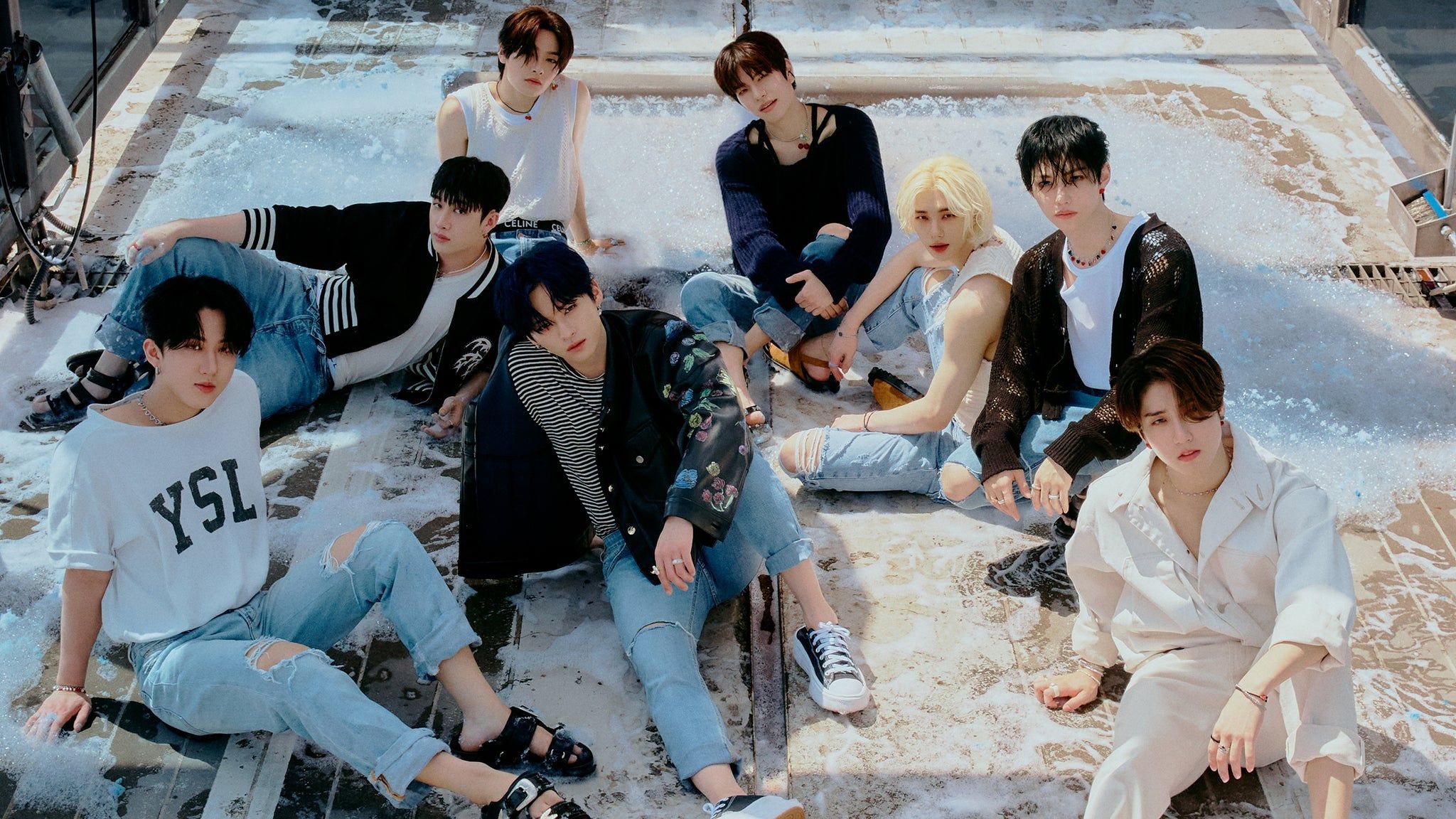 2048x1152 Stray Kids Livestreams
