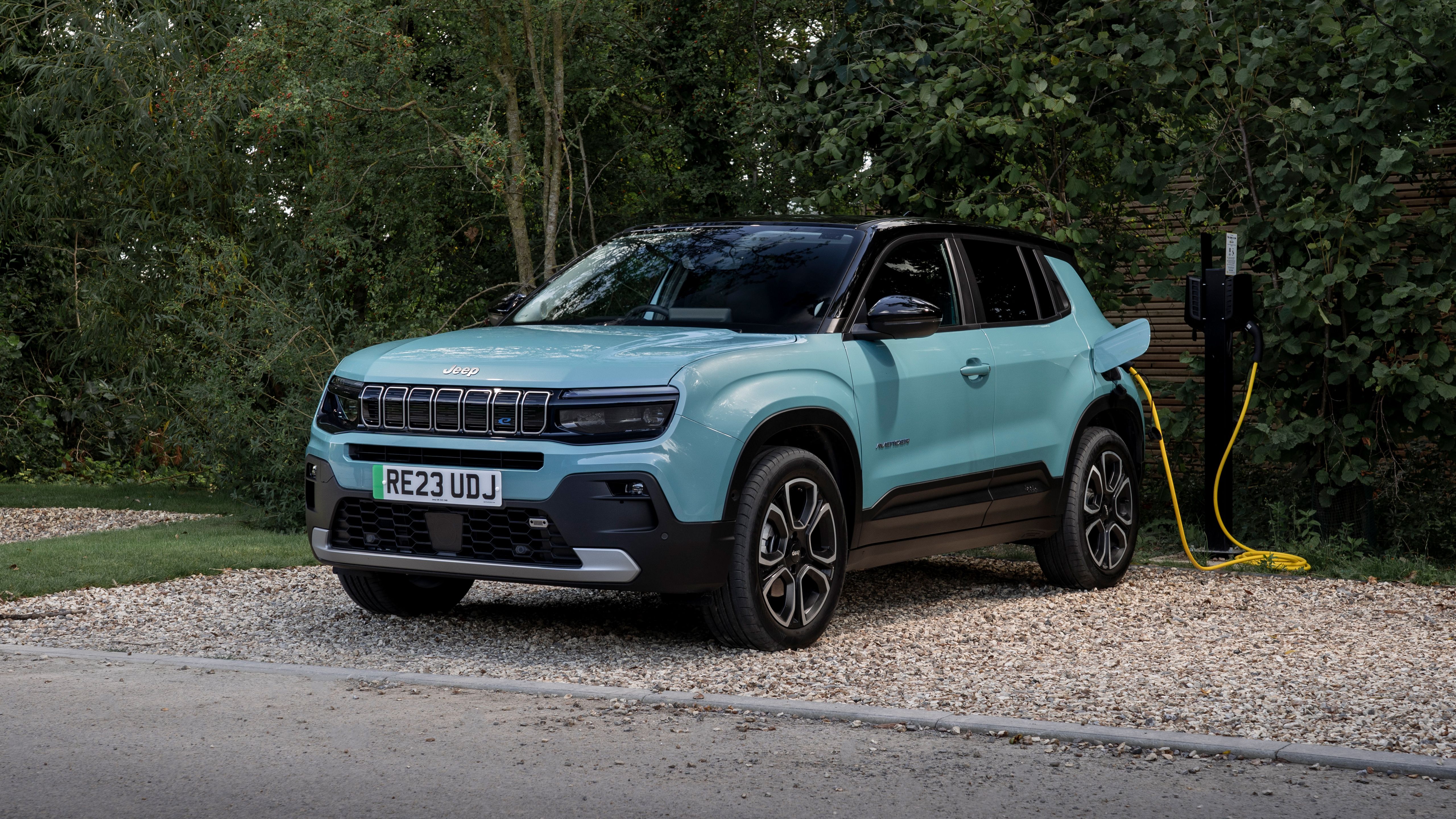 5120x2880 Jeep Avenger BEV Summit 2023 5K Wallpaper Car Wallpaper