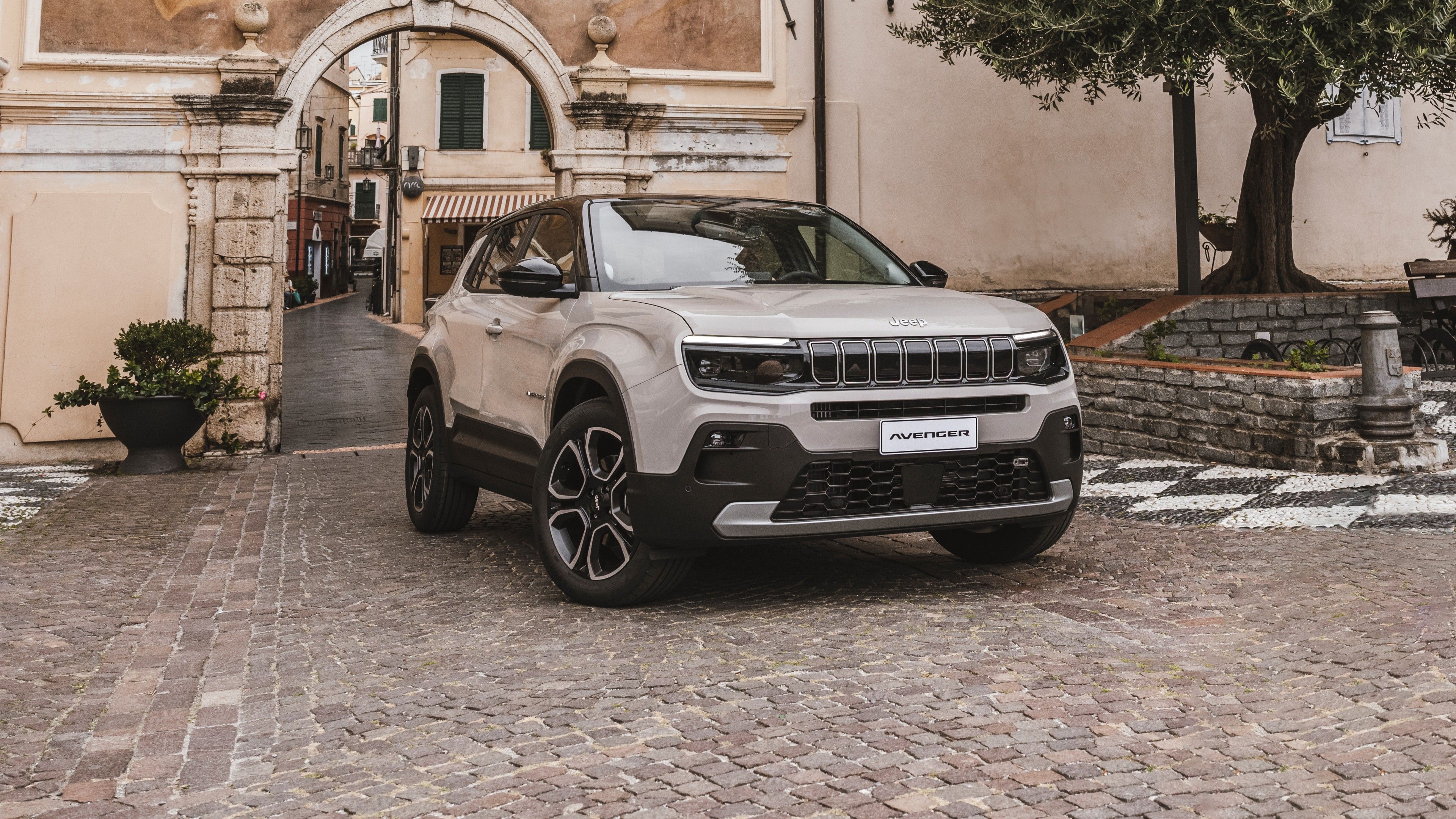 3840x2160 Jeep Avenger E Hybrid Wallpaper Car Wallpaper