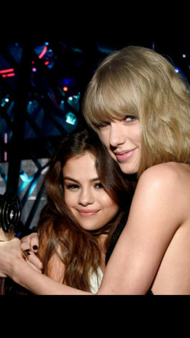 736x1308 Selena Gomez Taylor Swift Wallpaper / Poster. Taylor swift christmas concert, Taylor swift dinner, Taylor swift