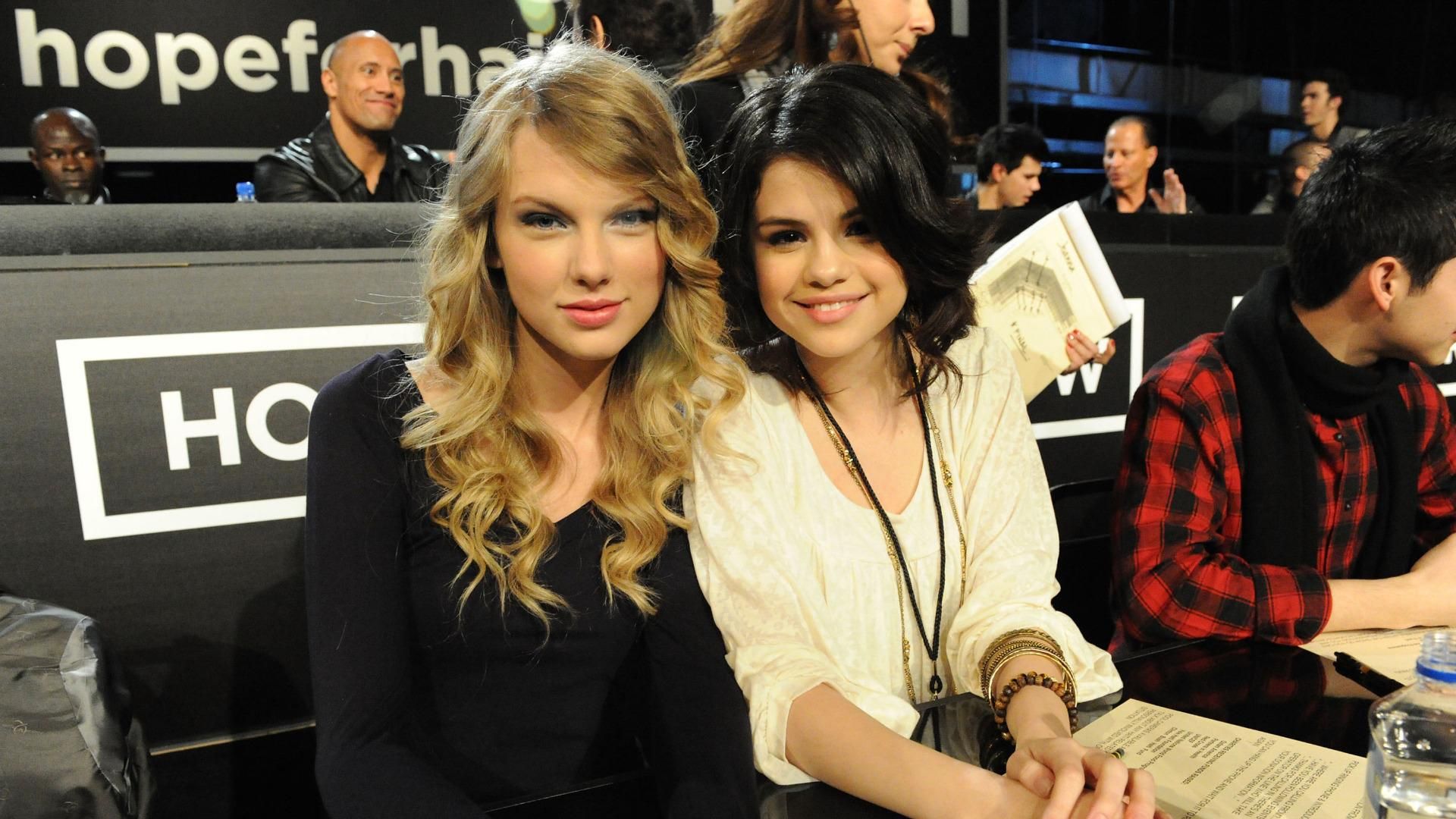 1920x1080 Taylor Swift wants Selena Gomez to find some smarter friends