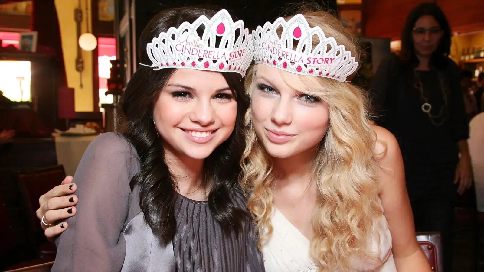 1600x900 Most Adorable Taylor Swift Selena Gomez Moments That SCREAM Bff Goals