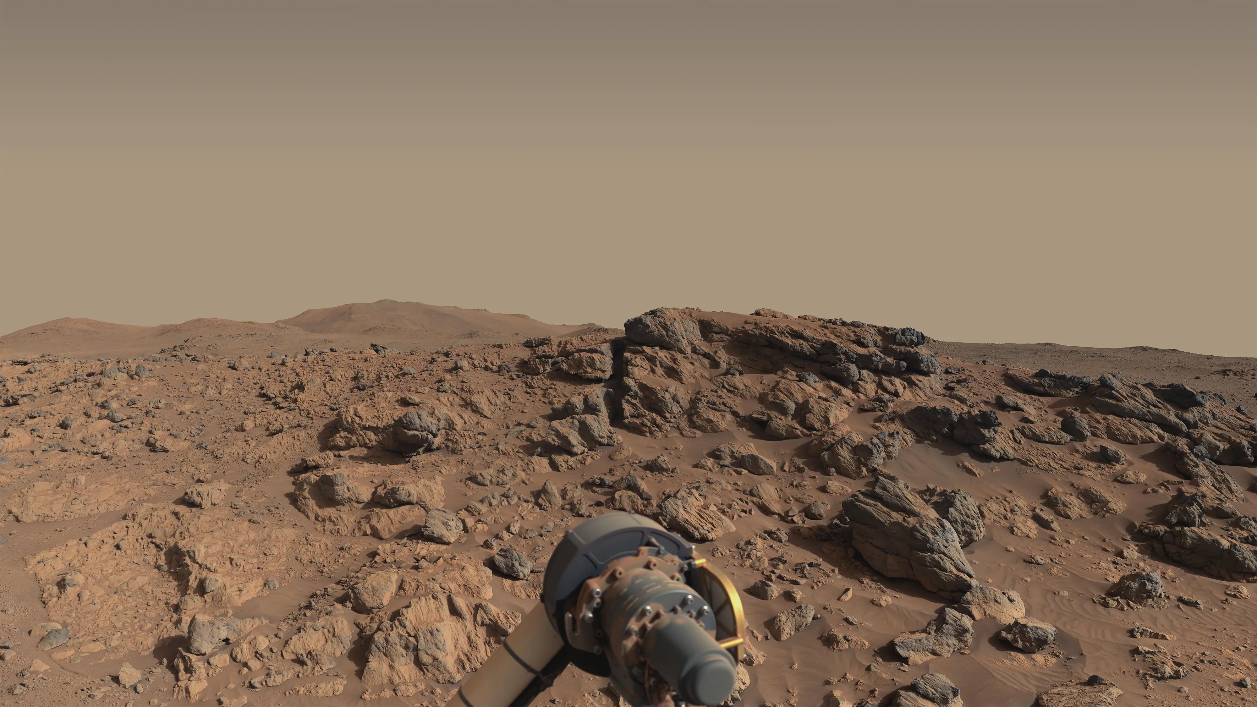 4000x2250 An incredible view of the surface of Mars, taken two days ago. You can almost feel like you're standing there—the sand shifting underfoot, the absolute silence, the unreal sensation of walking on