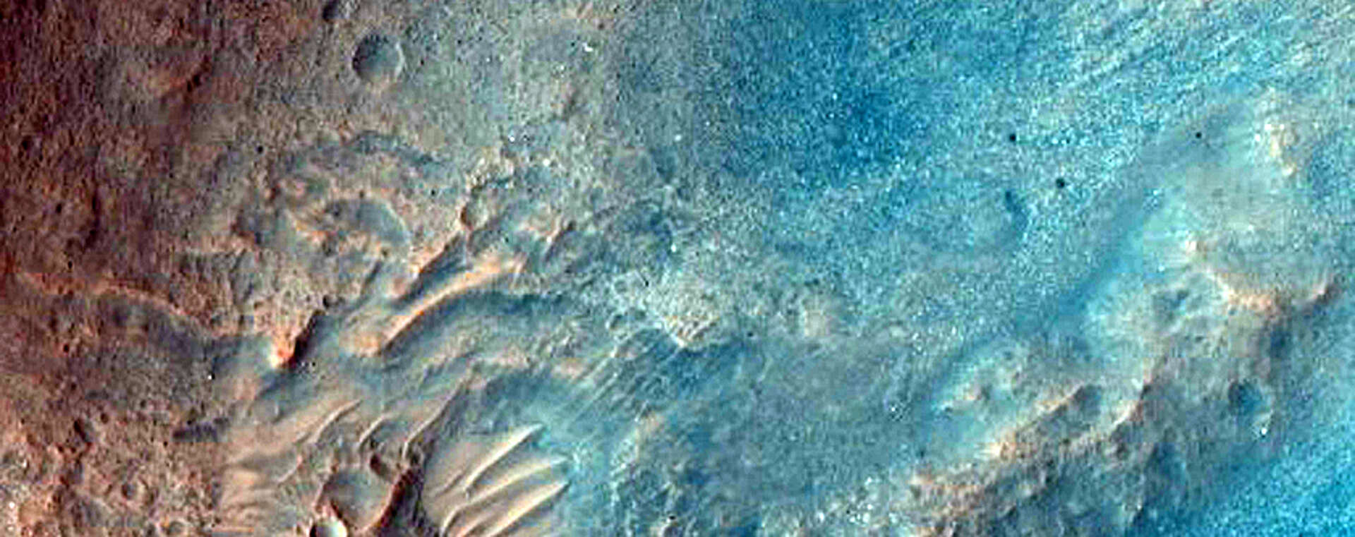1920x761 NASA releases thousands of trippy image of Mars' surface