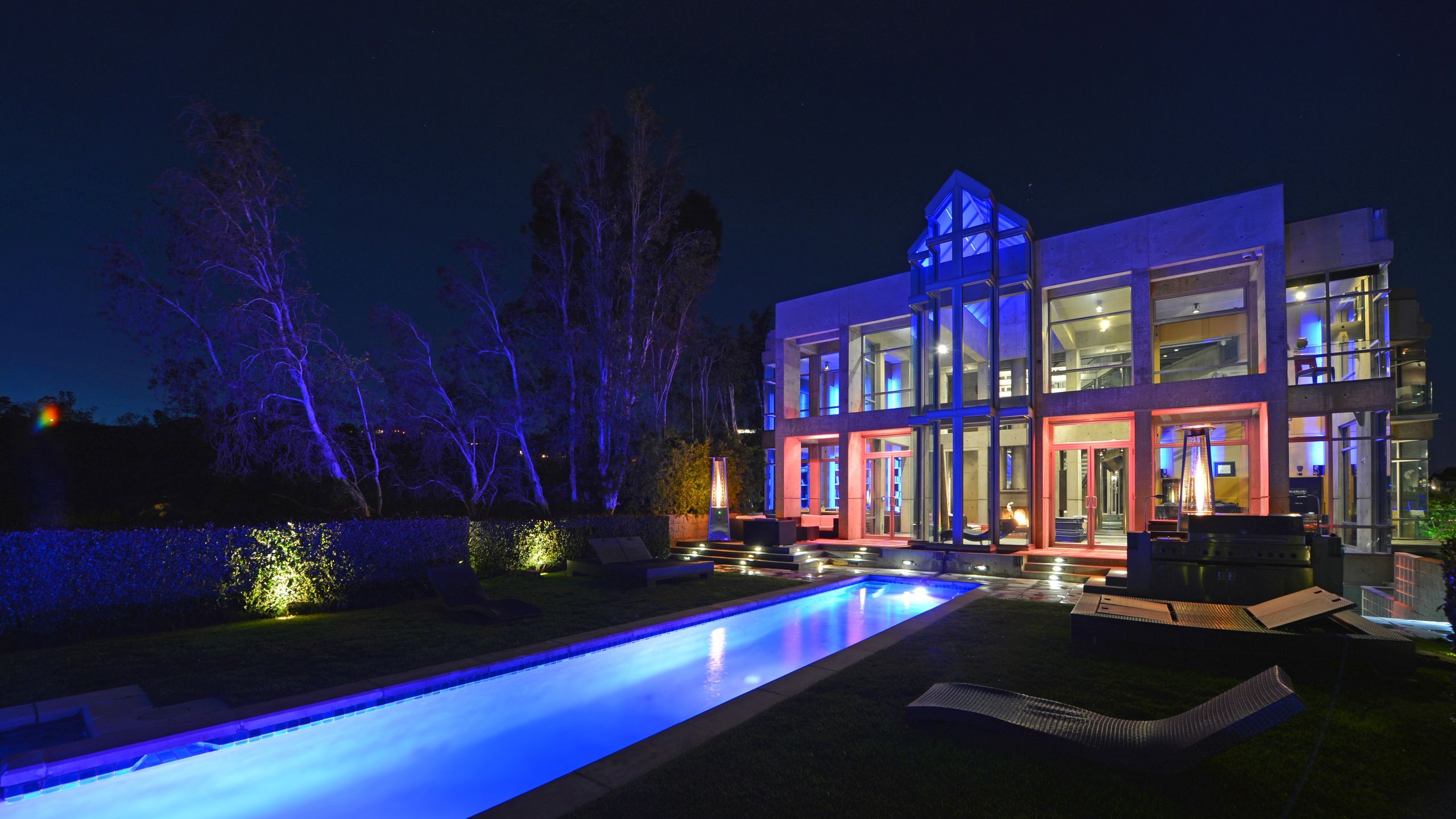 2560x1440 You Can Live In A Skycastle in the Hollywood Hills For $50 Million