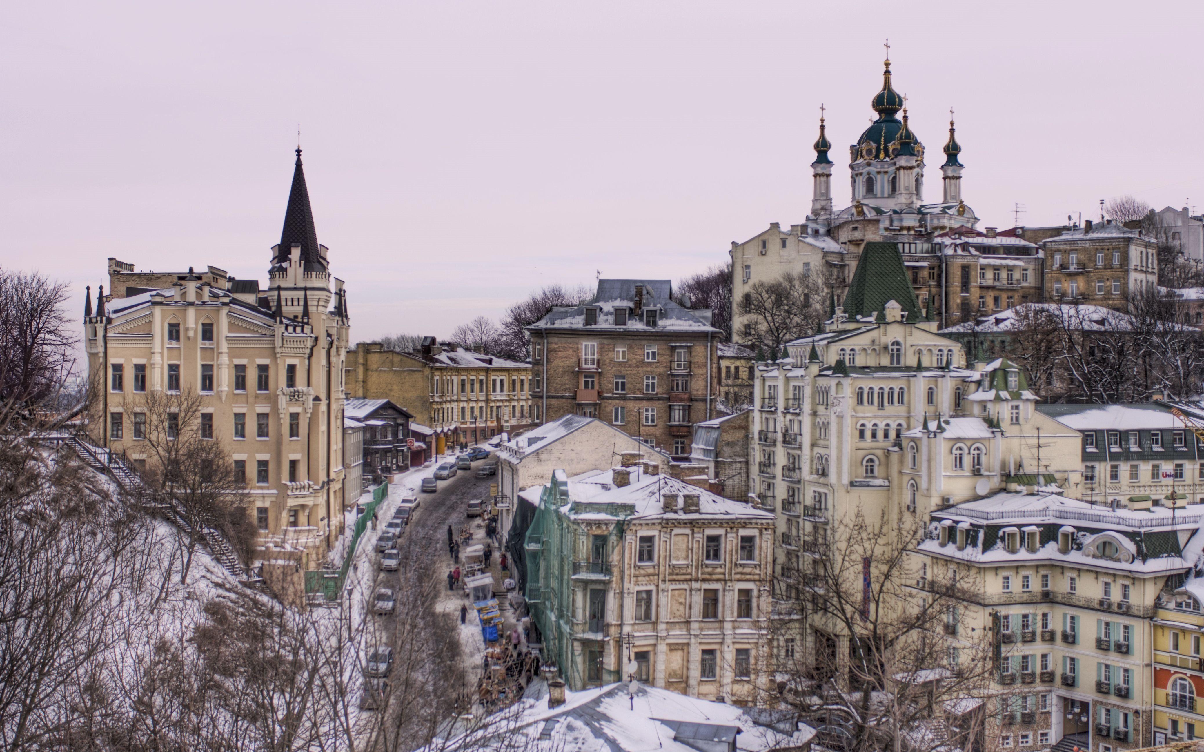 Украинские города. Андреевский спуск в Киеве. Андреевский спуск на Крещатике. Андреевский спуск в Киеве зимой. Достопримечательности Андреевского спуска в Киеве.