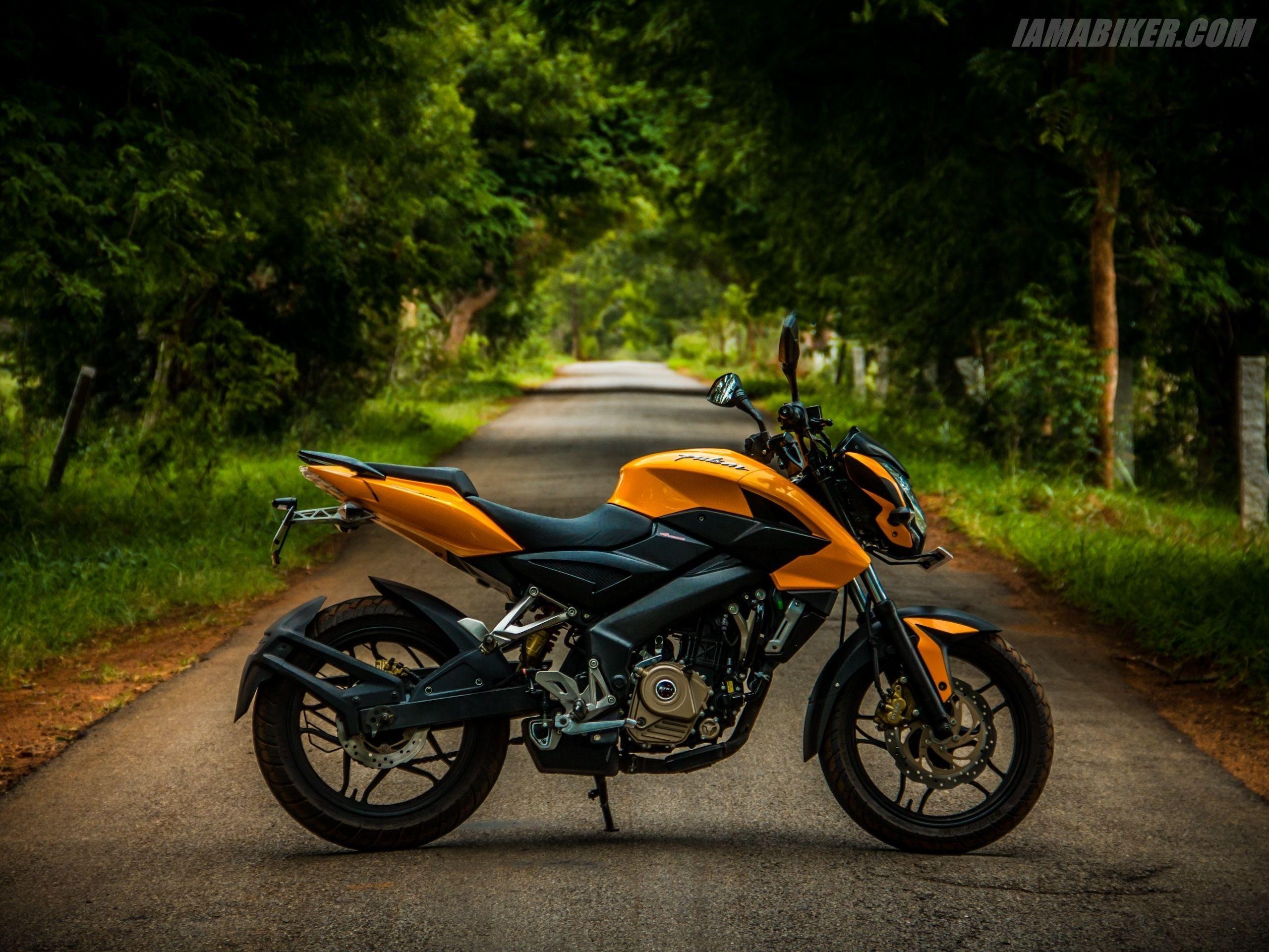 2560x1920 Pulsar Bikes Wallpaper HD