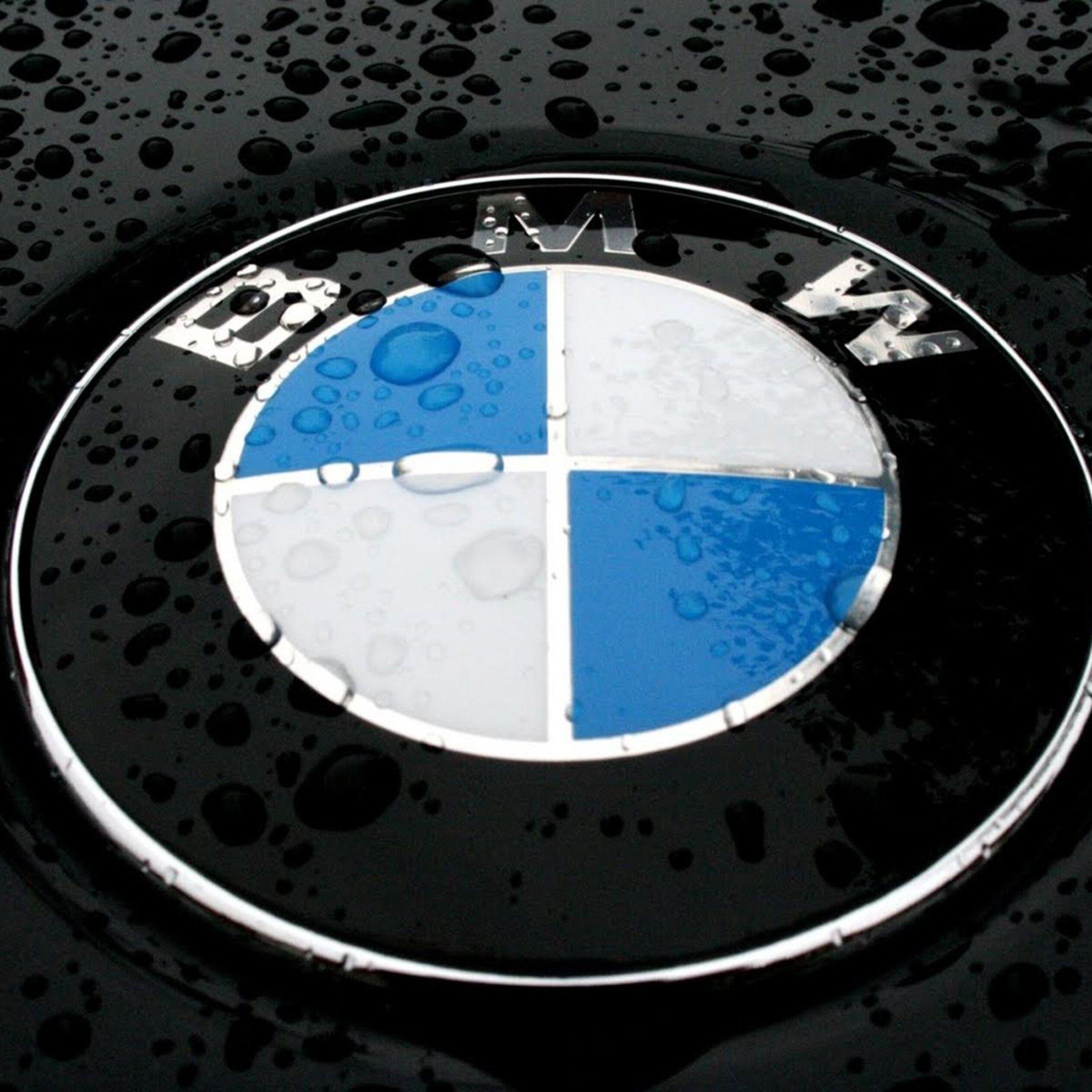 2524x2524 BMW symbol with water drops