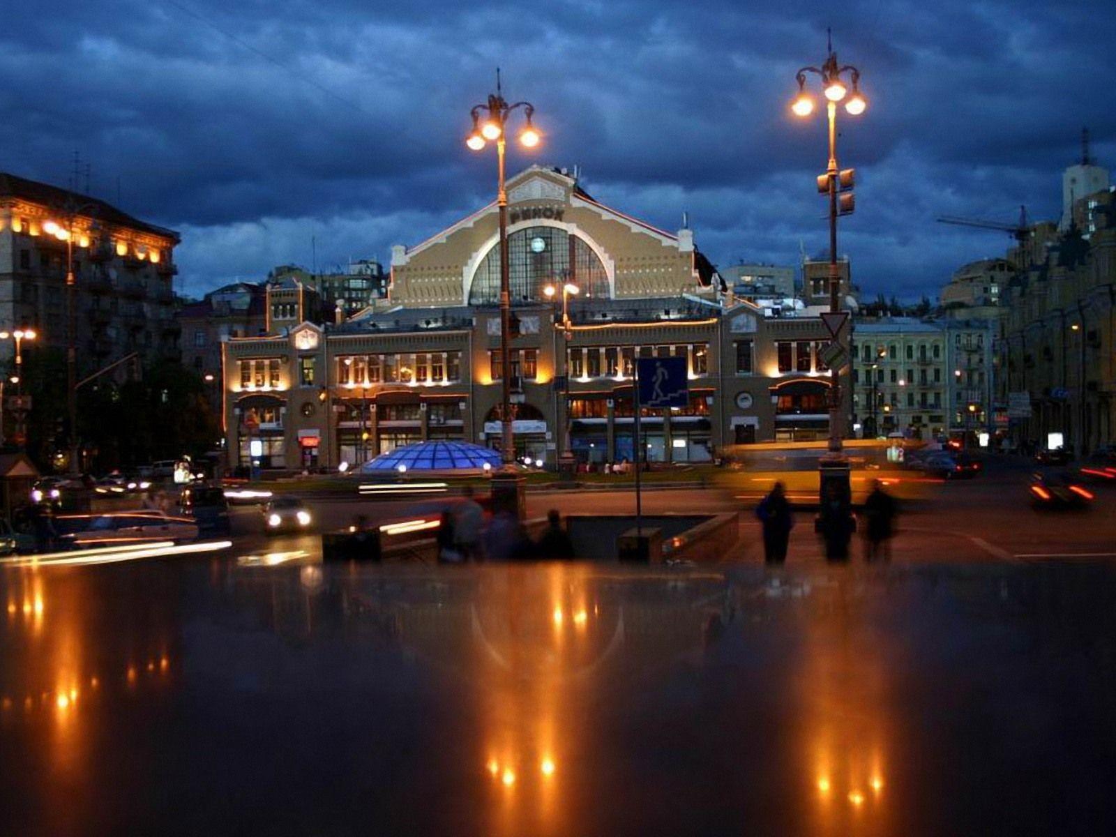 1600x1200 Kiev Night wallpaper. Kiev Night